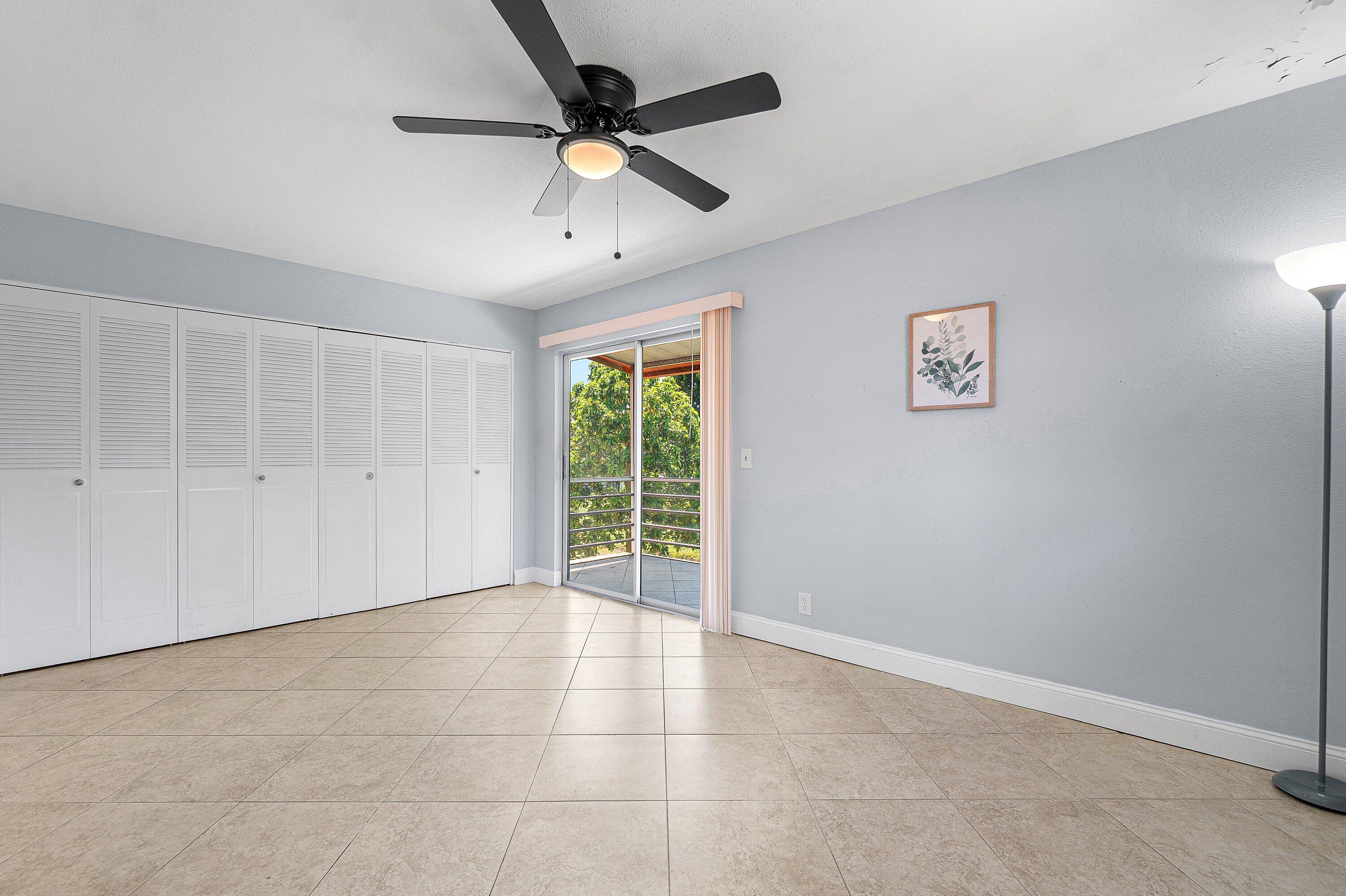 566 Saxony L Property Photo 16
