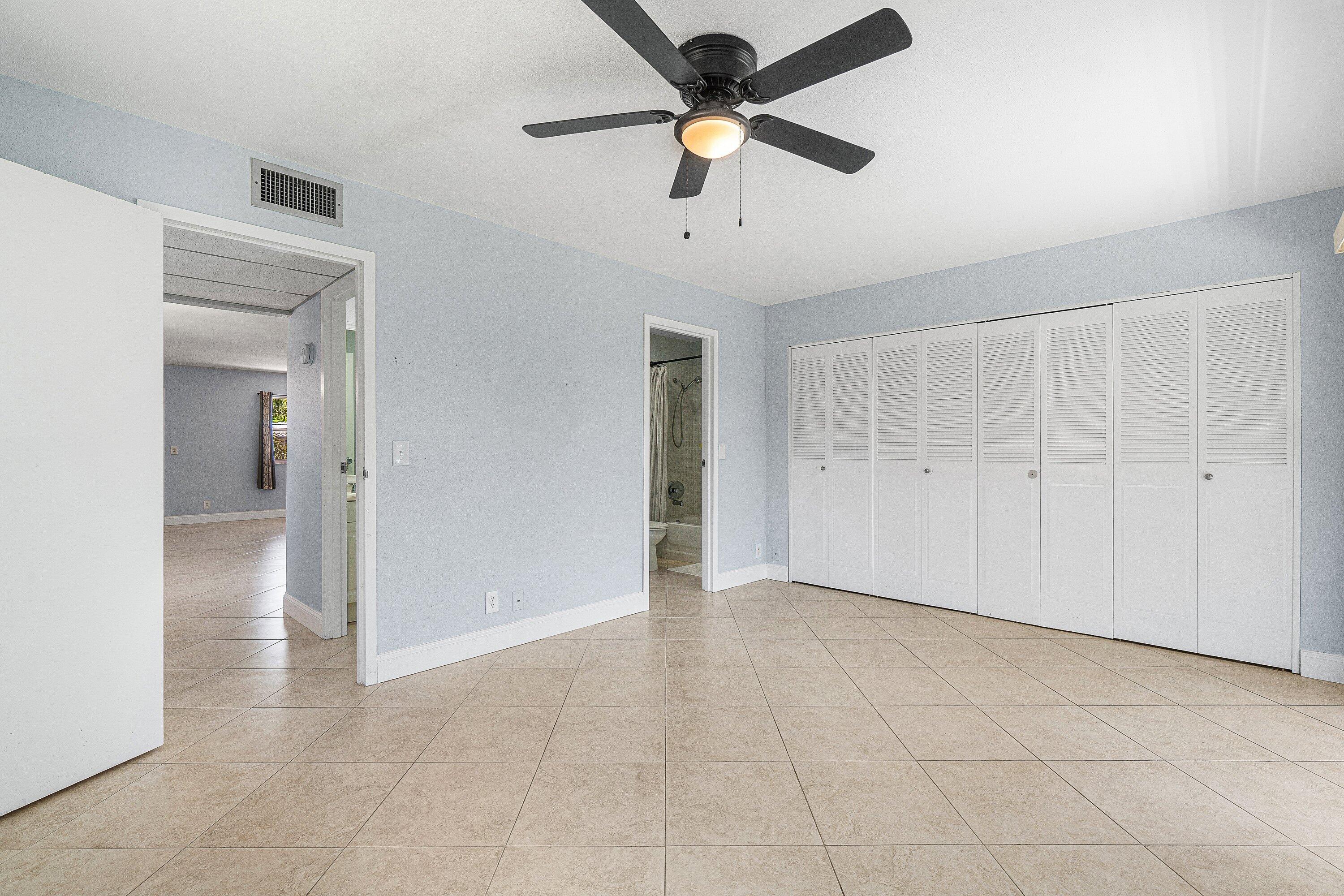 566 Saxony L Property Photo 17