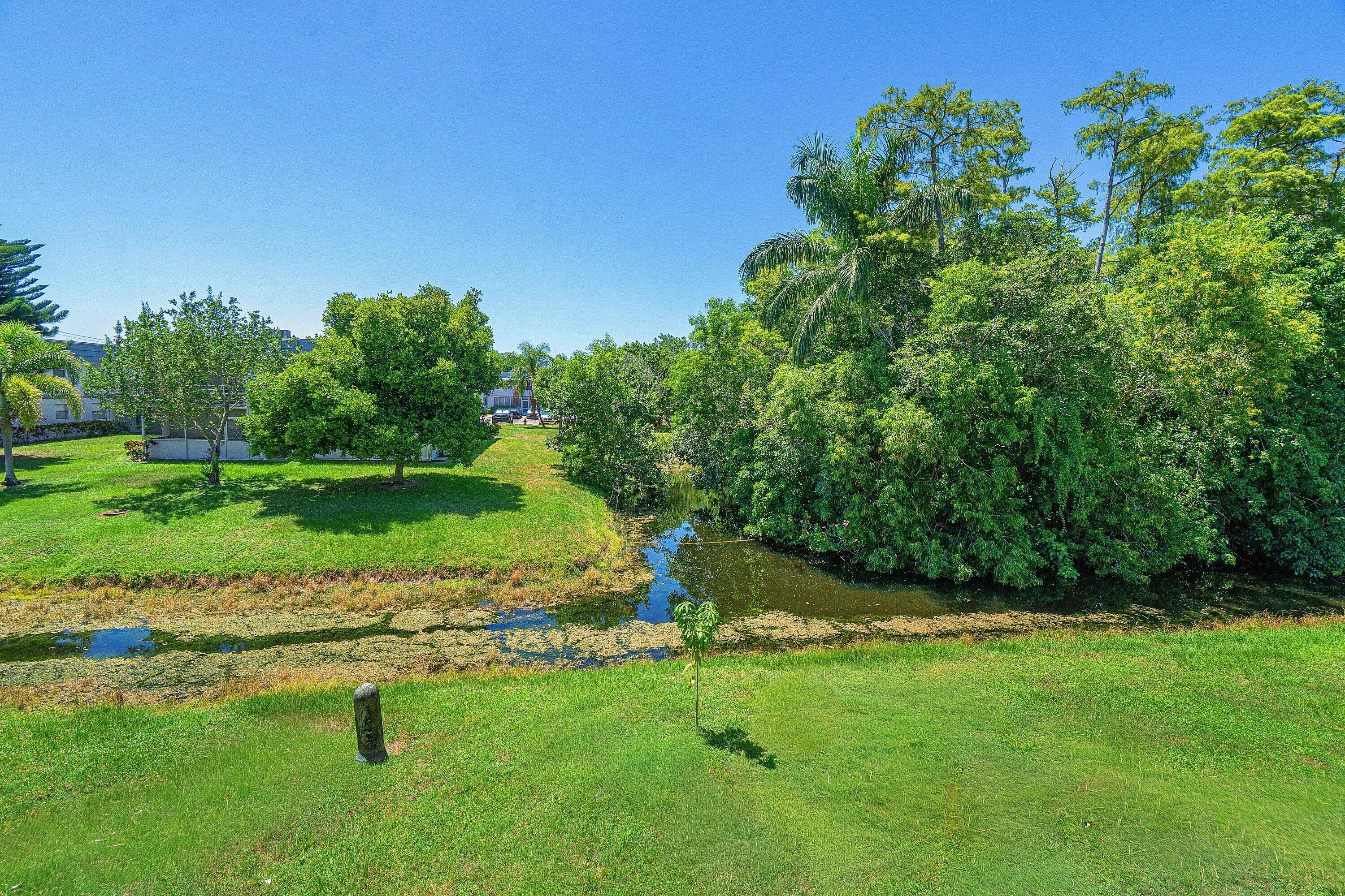 566 Saxony L Property Photo 27