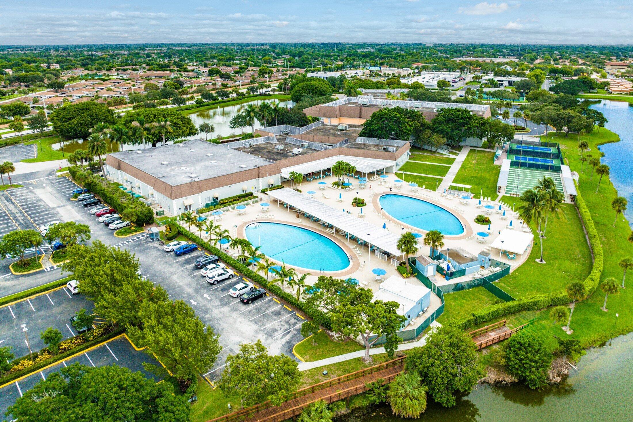 566 Saxony L Property Photo 41