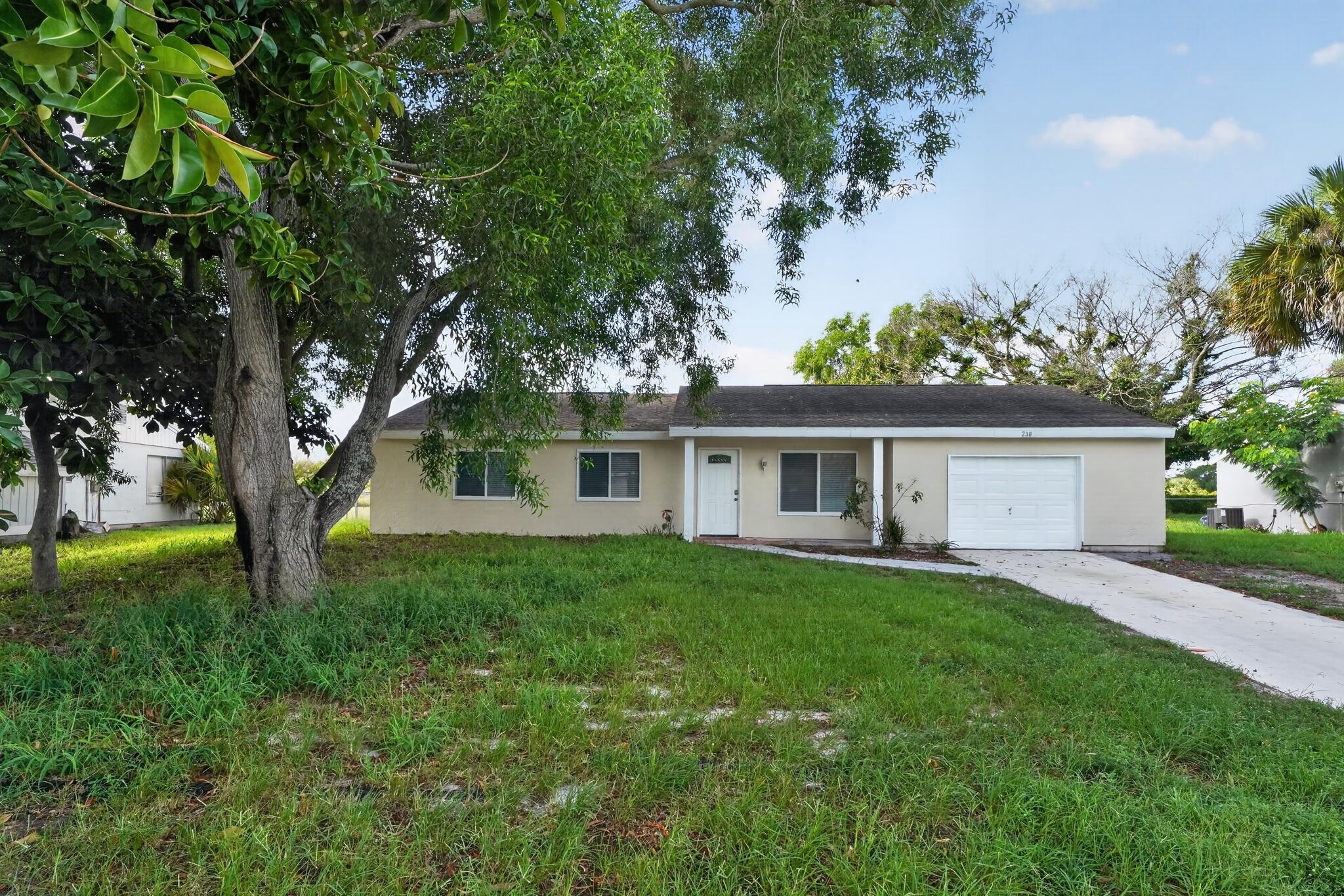 230 SW CHERRYHILL Road Property Photo 1
