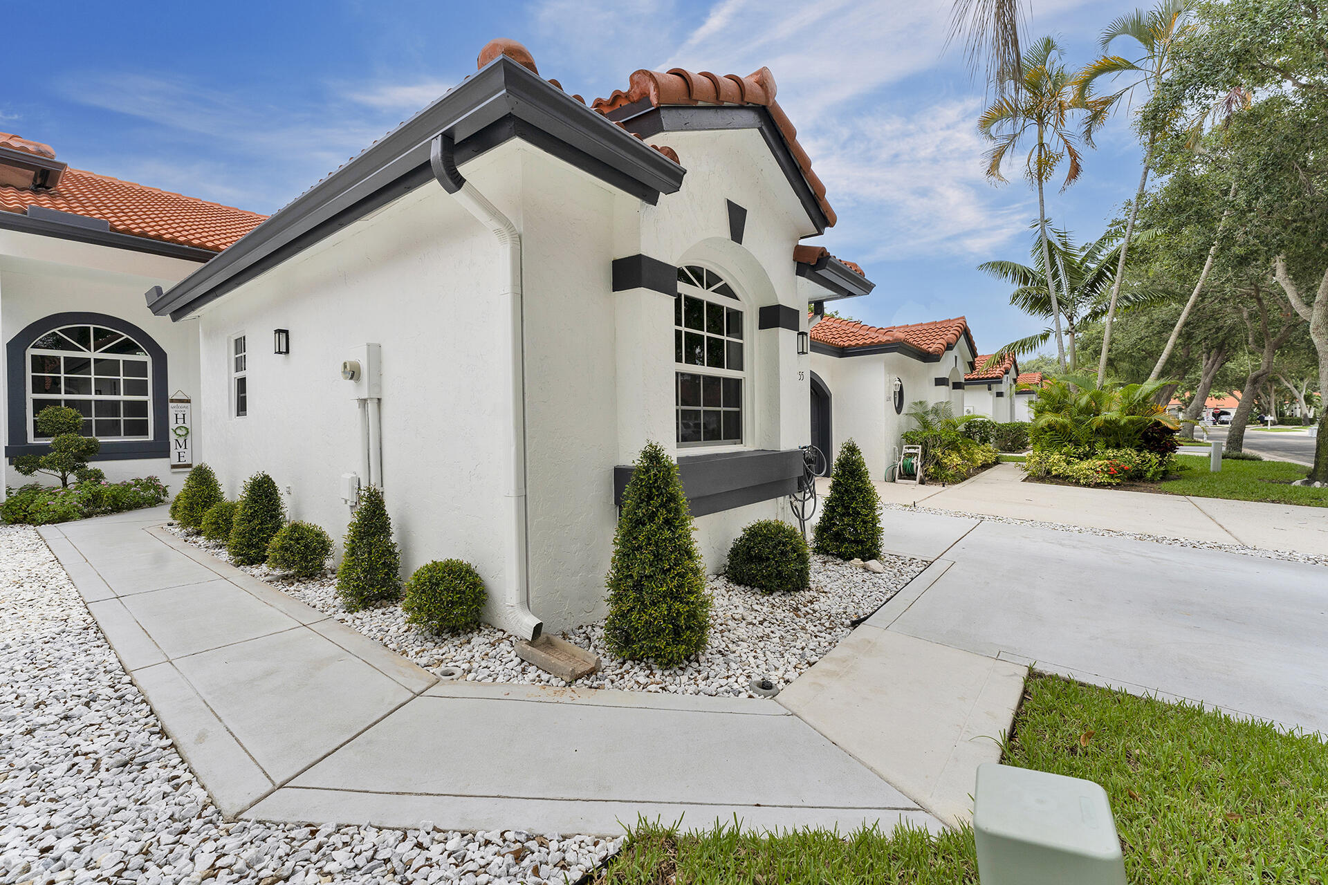 8255 Via Bella Property Photo 4