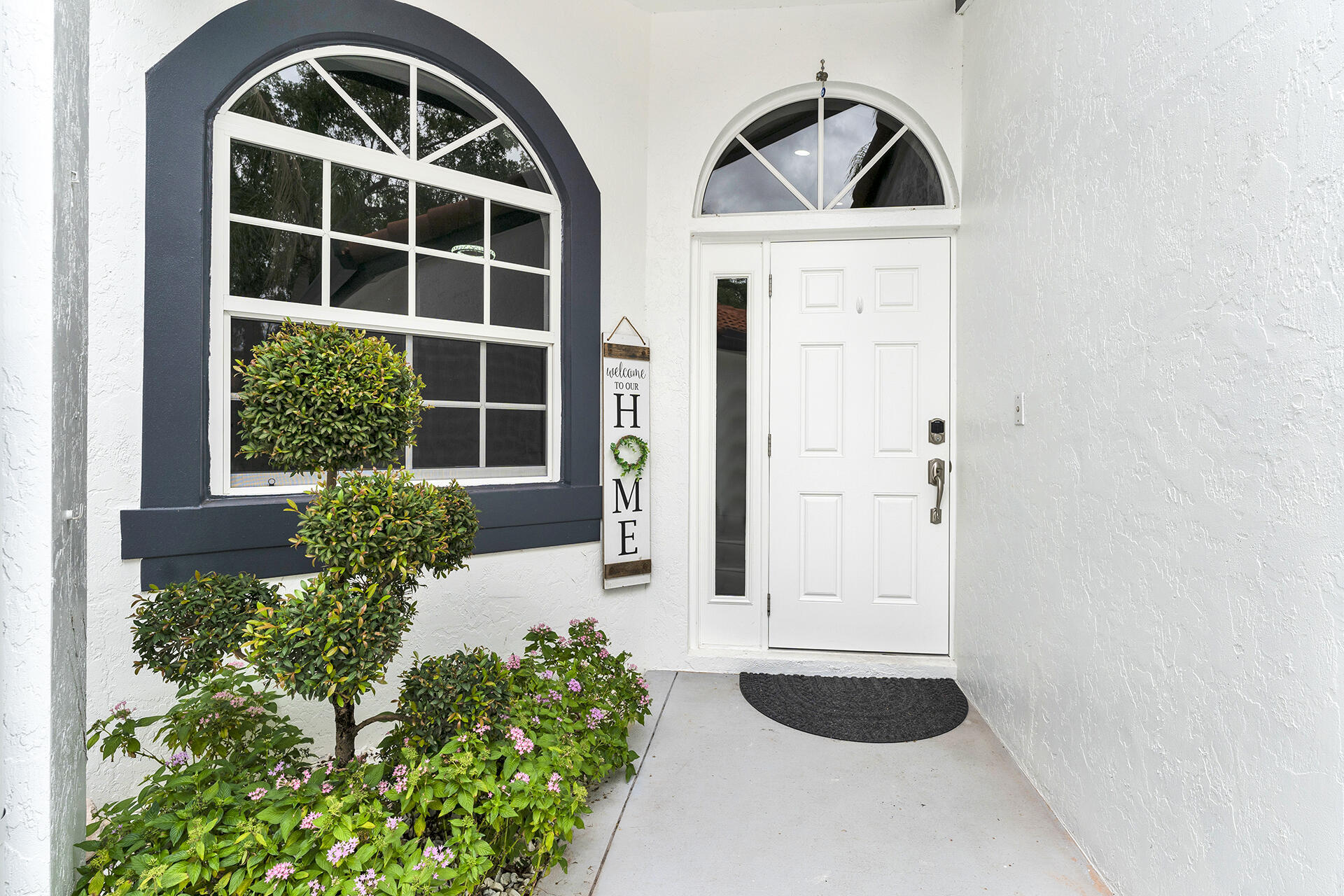 8255 Via Bella Property Photo 6