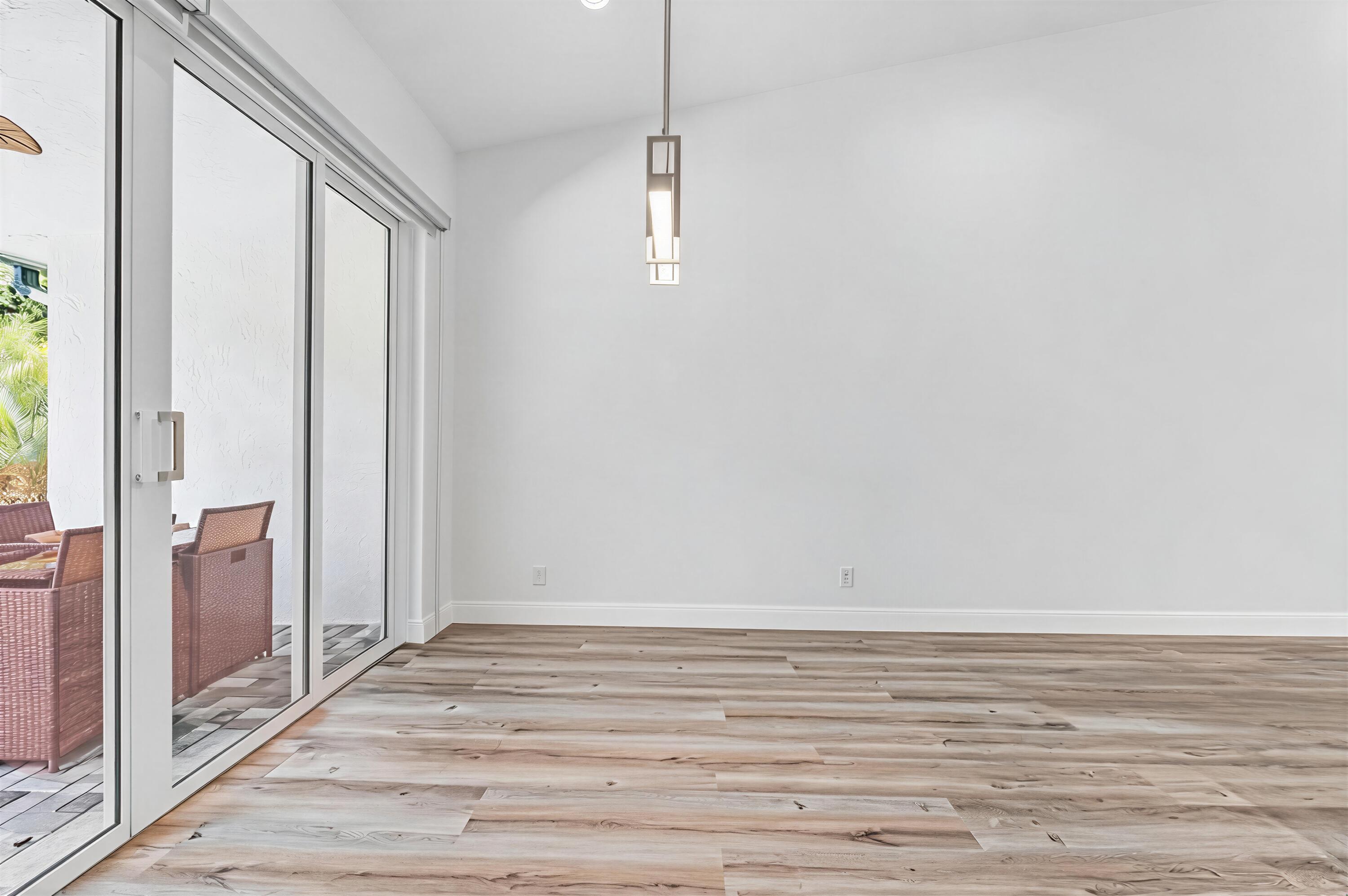 8255 Via Bella Property Photo 16