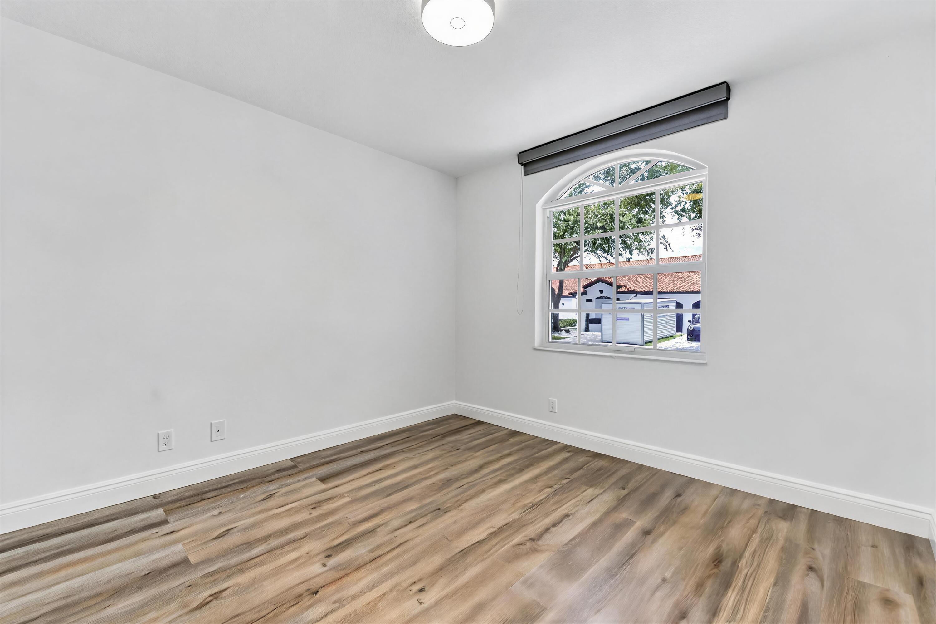 8255 Via Bella Property Photo 18