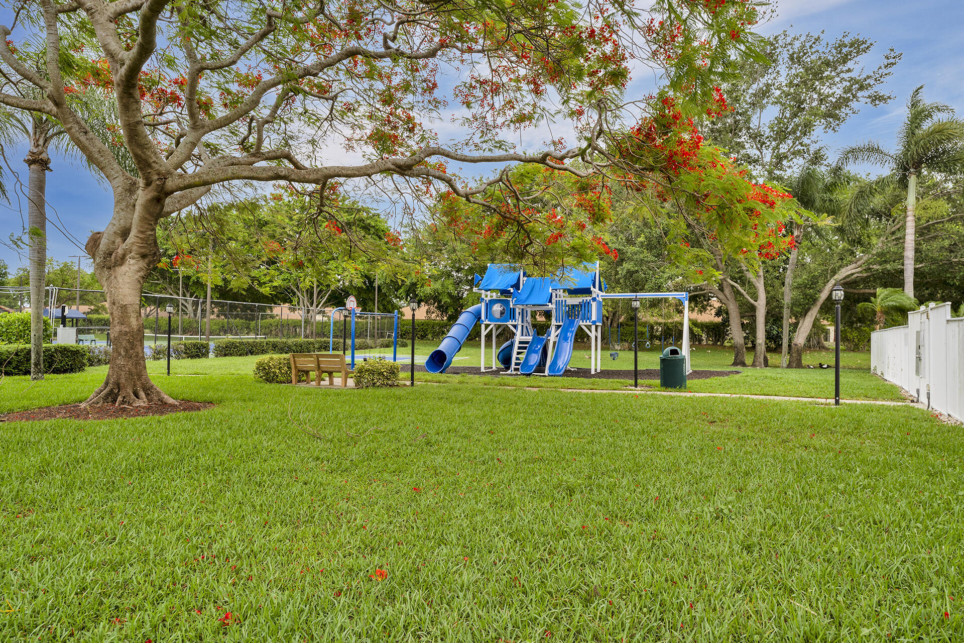 8255 Via Bella Property Photo 58