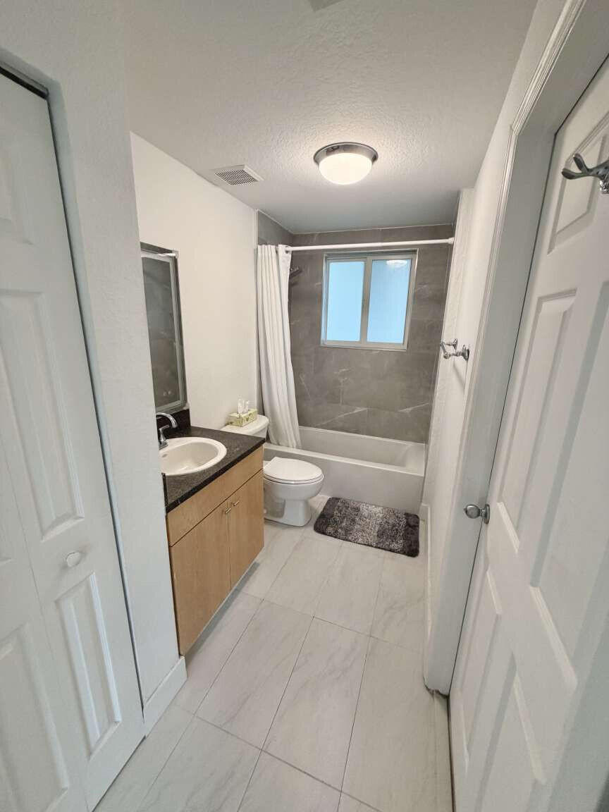 7516 Ne 1 Avenue 302 Property Photo 7