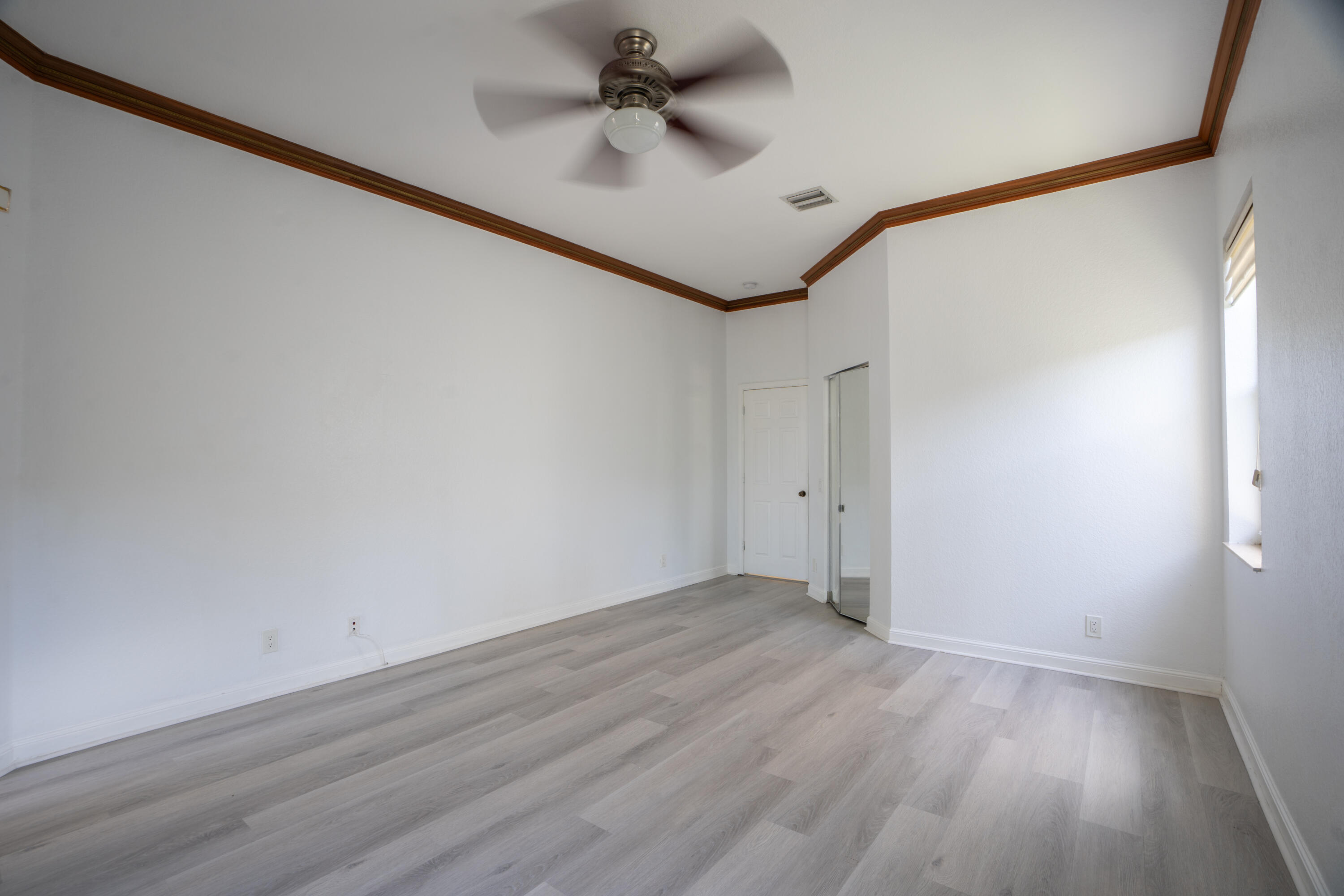 1002 Lavender Circle Property Photo 3