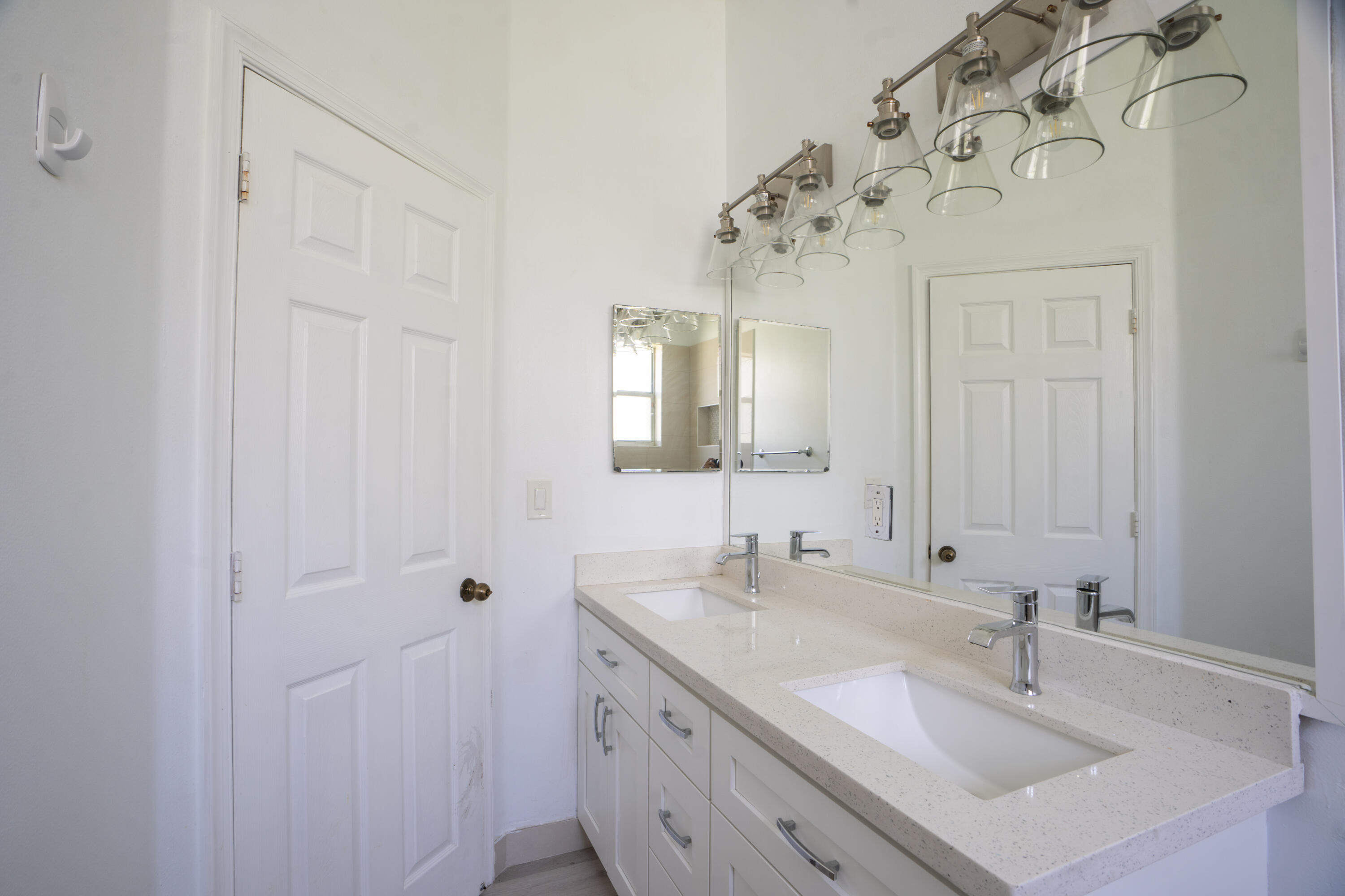 1002 Lavender Circle Property Photo 9