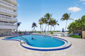 1012 N Ocean Boulevard 802 Property Photo 5