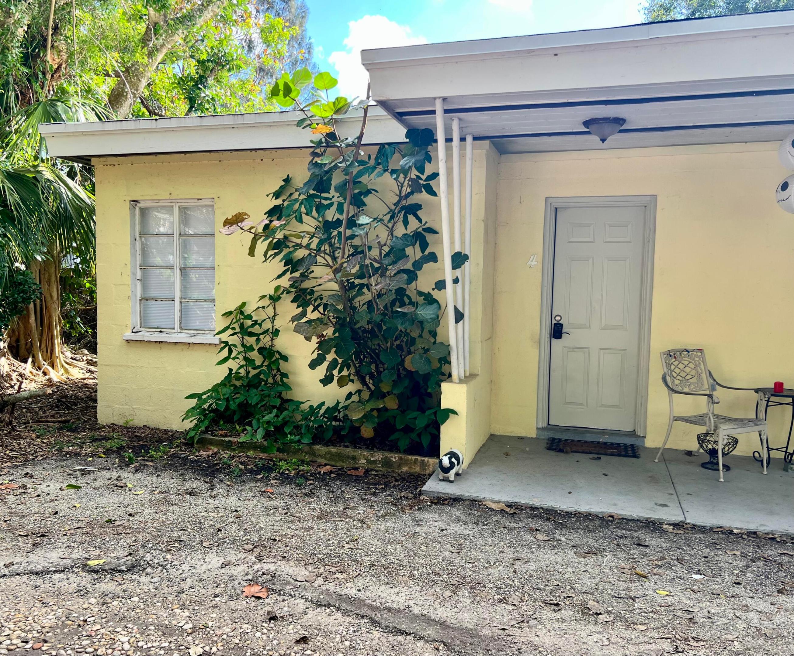 3261 S Us Highway 1 4 Property Photo 1