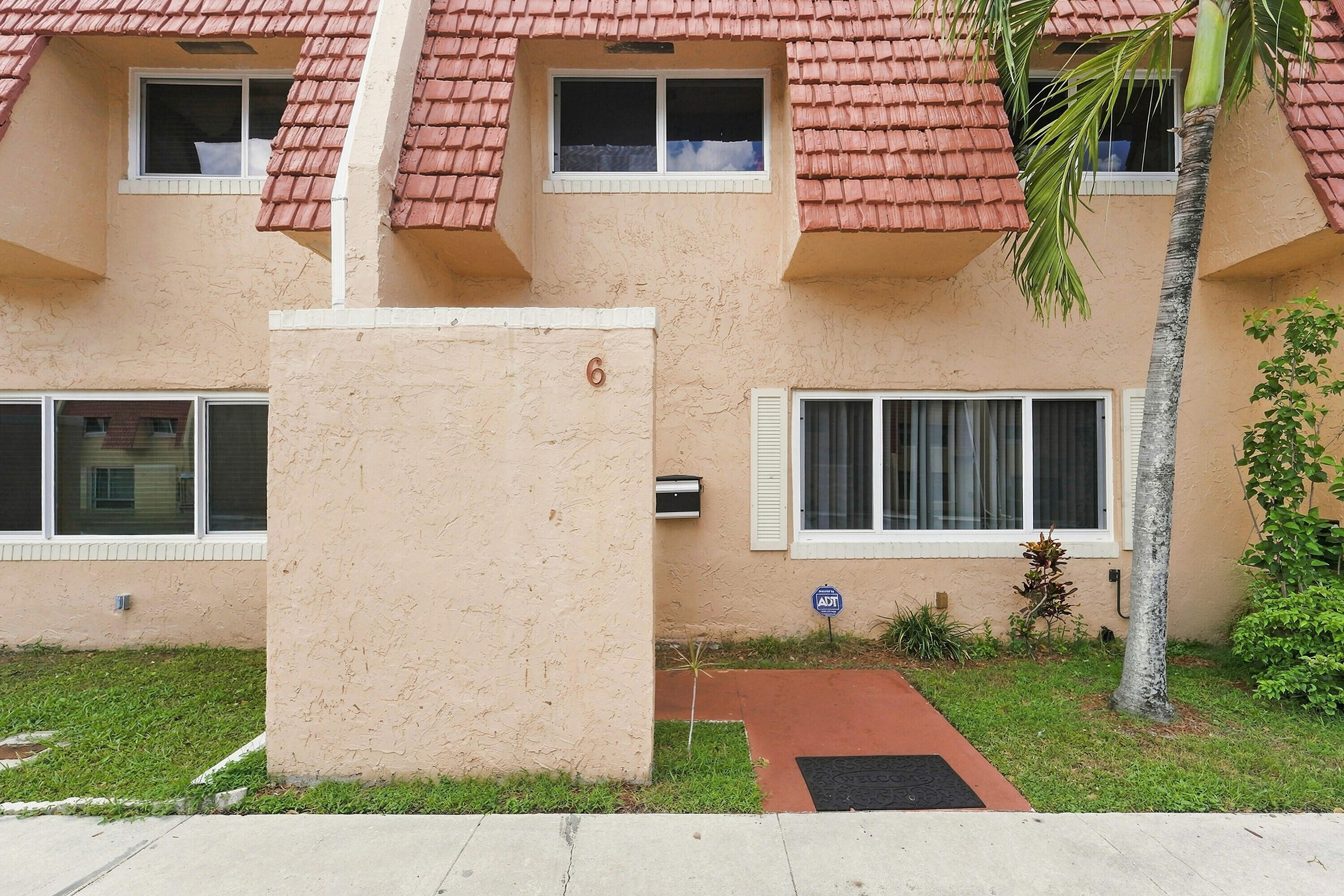 6 Spinning Wheel Lane Property Photo 3
