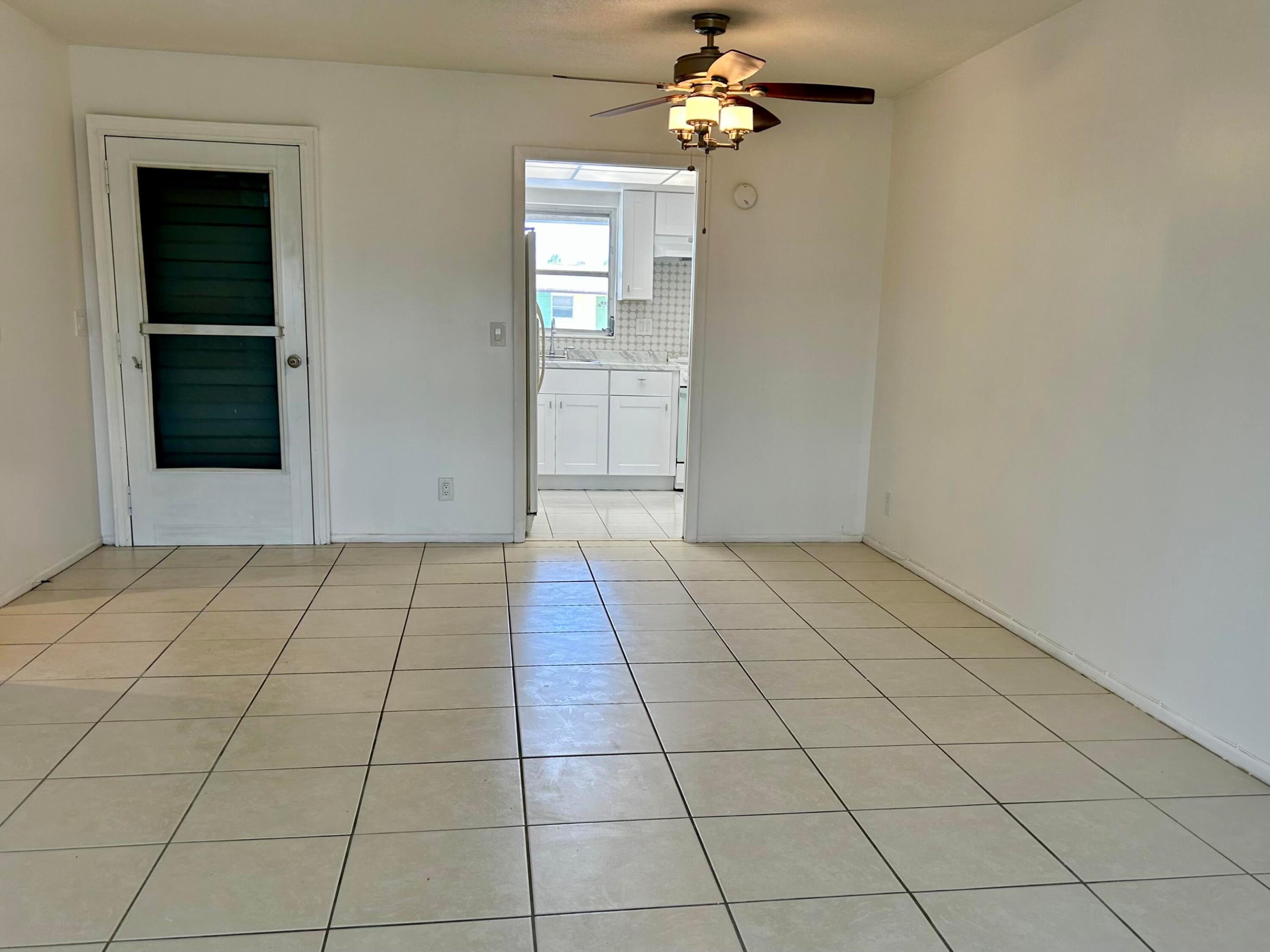 2895 Crosley Drive W C Property Photo 5
