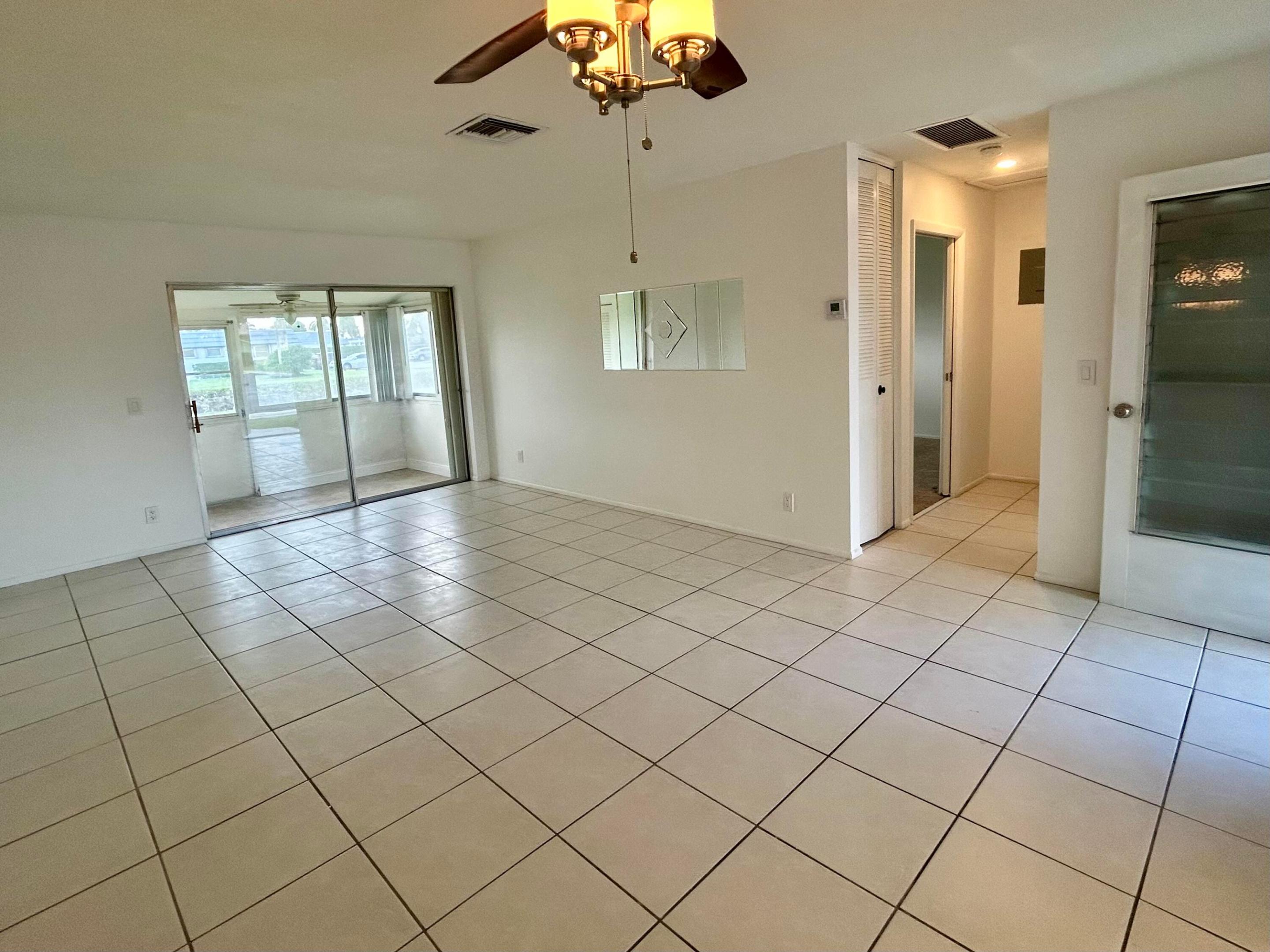 2895 Crosley Drive W C Property Photo 6