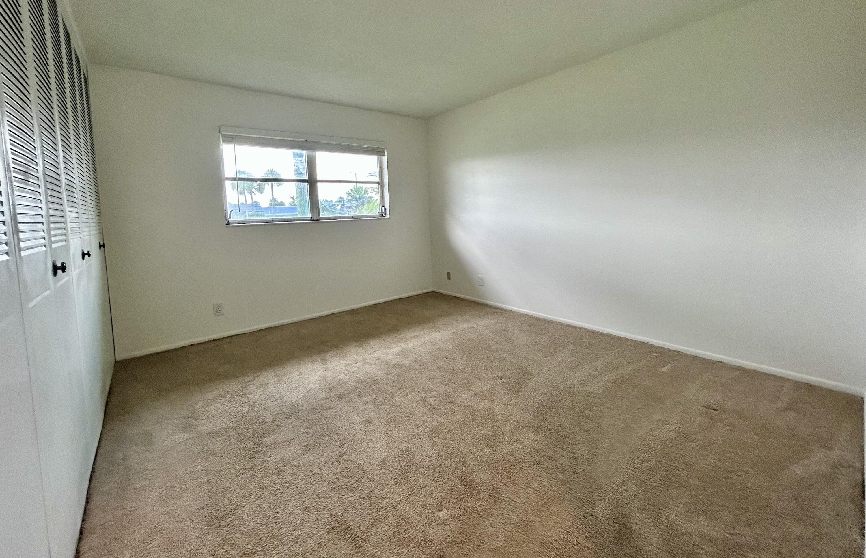 2895 Crosley Drive W C Property Photo 7