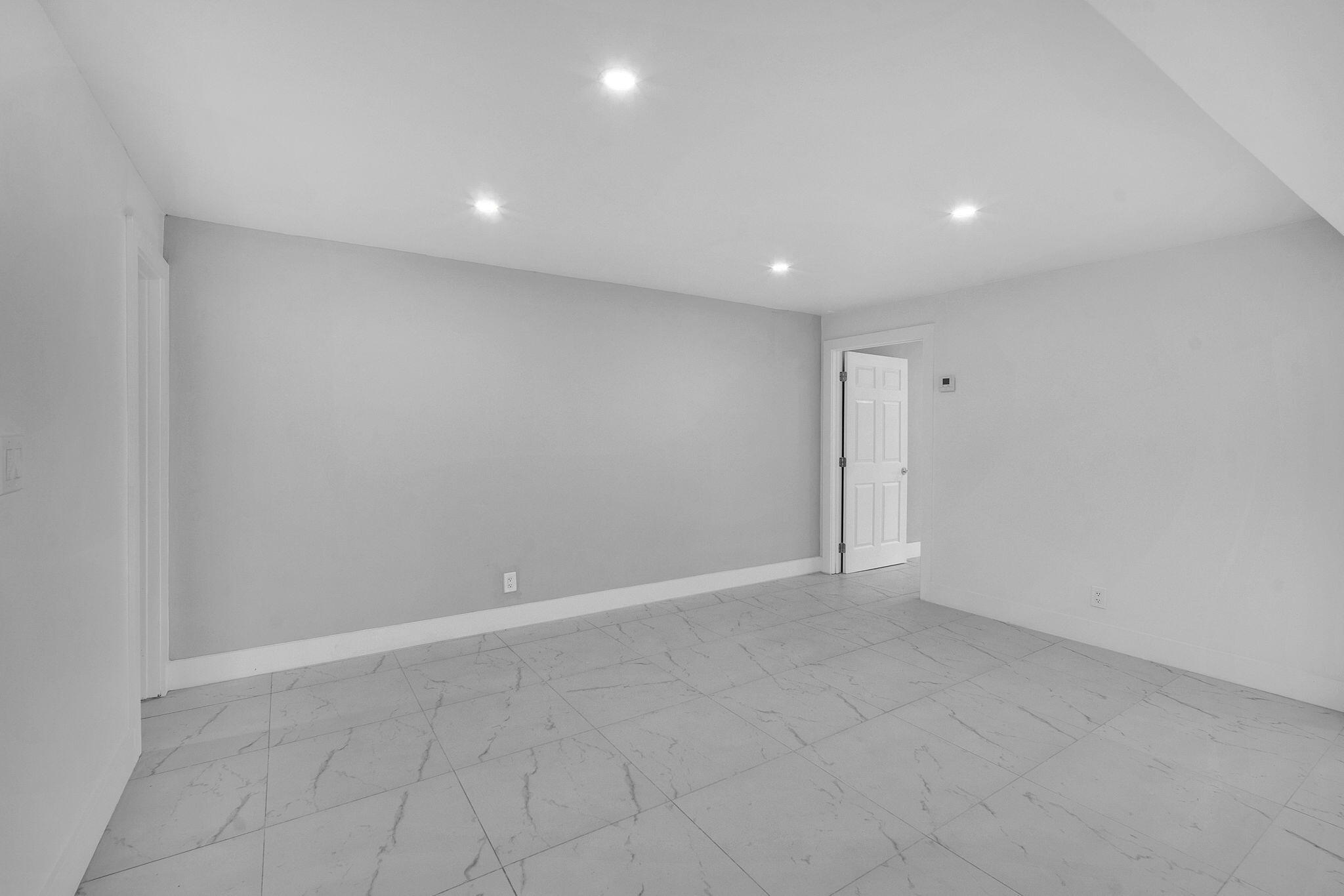 3311 N Dixie Property Photo 9