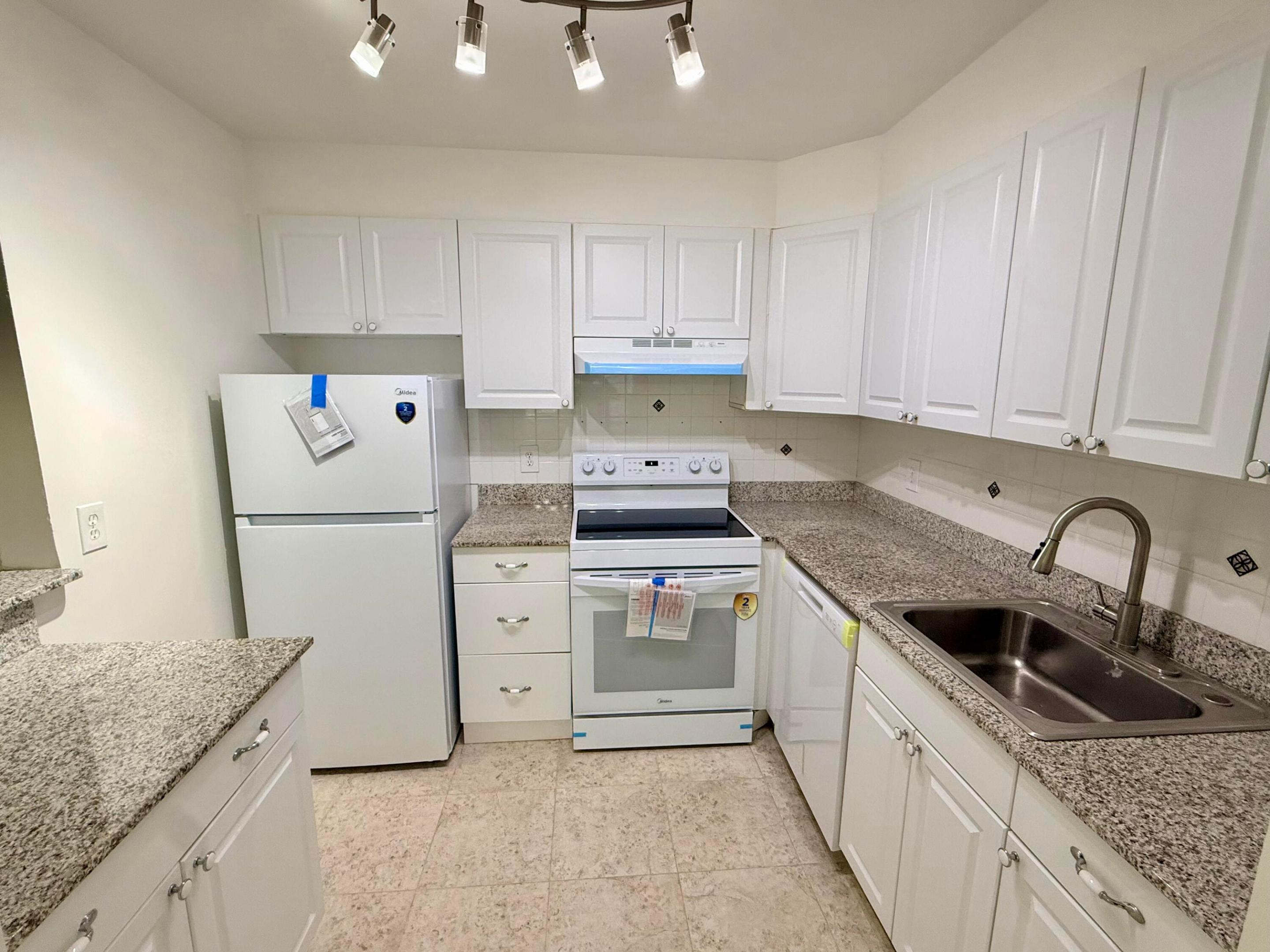 210 Tuscany Lane Property Photo 4