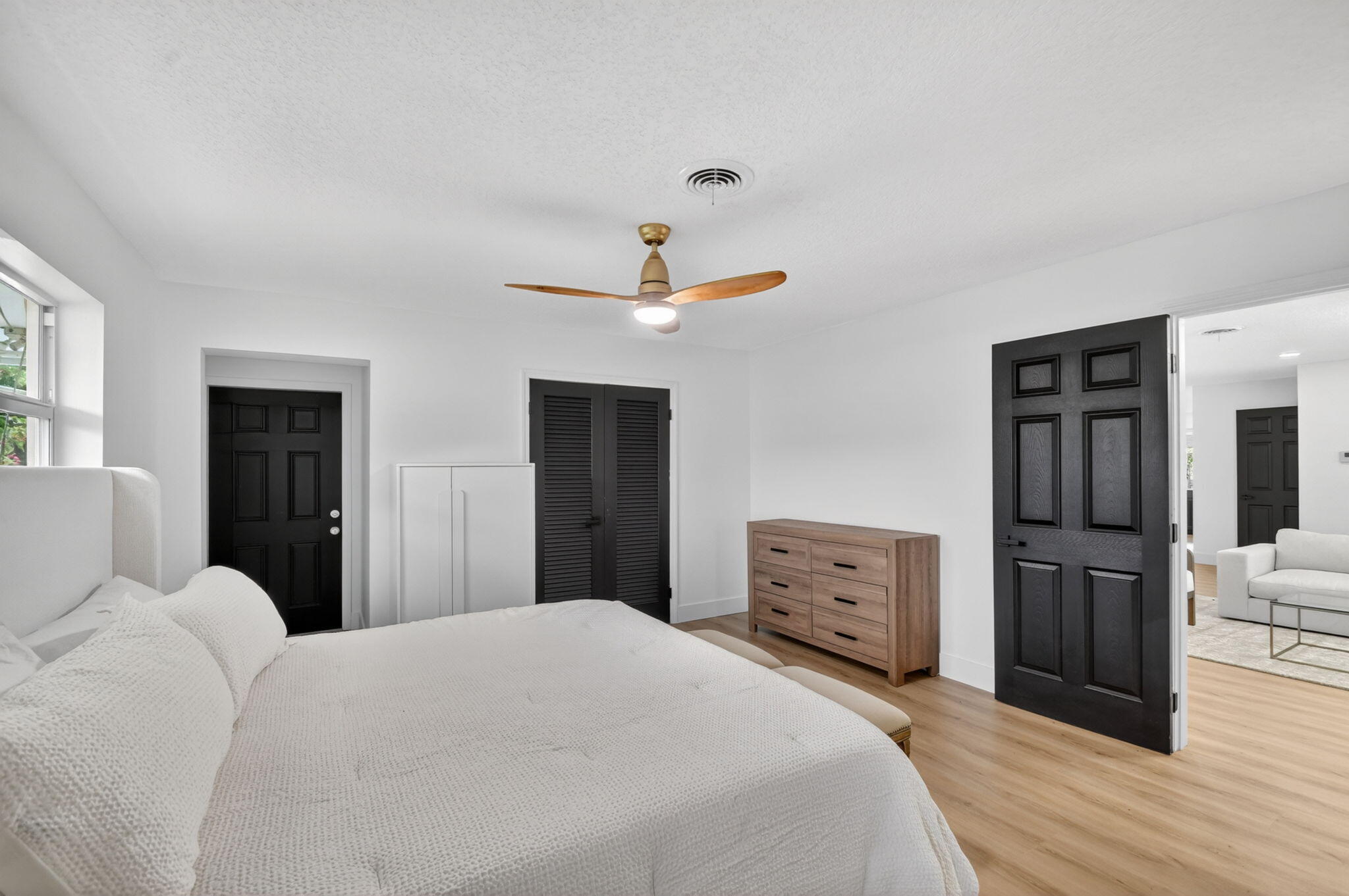 1221 Singer Drive Property Photo 15