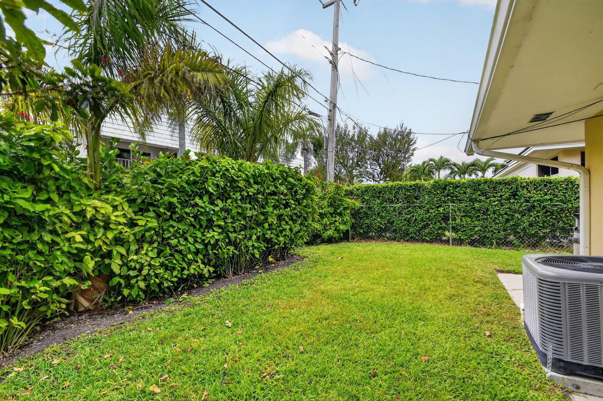 1221 Singer Drive Property Photo 21