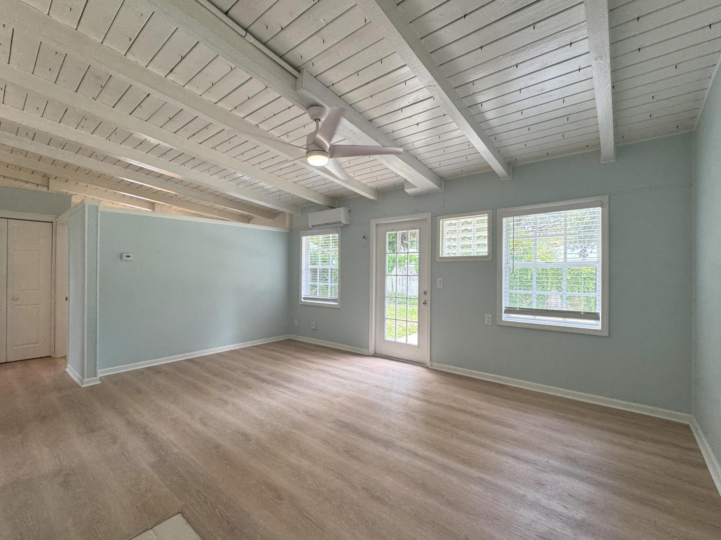 2204 Ponce De Leon Circle 3 Property Photo 2
