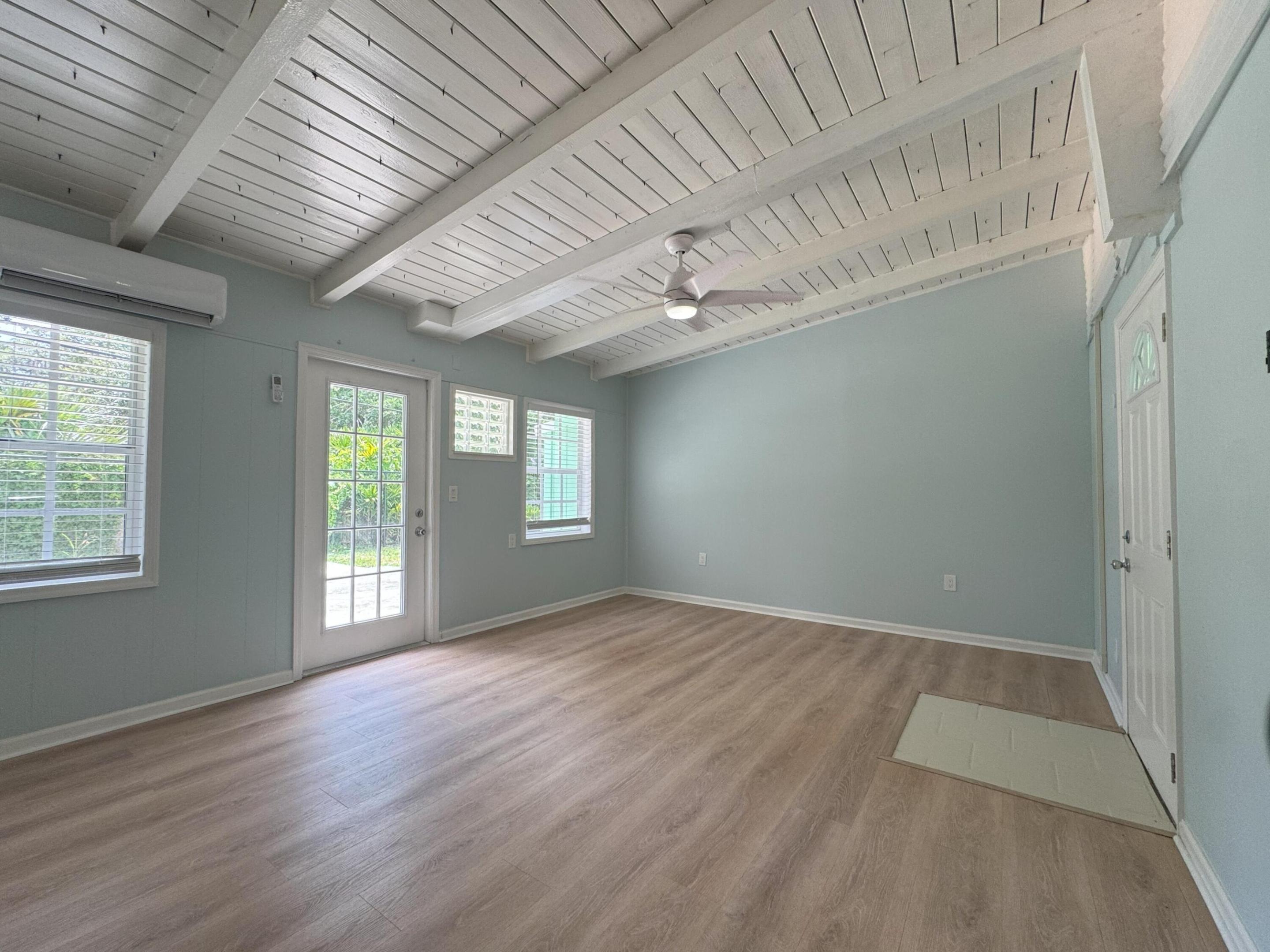 2204 Ponce De Leon Circle 3 Property Photo 4