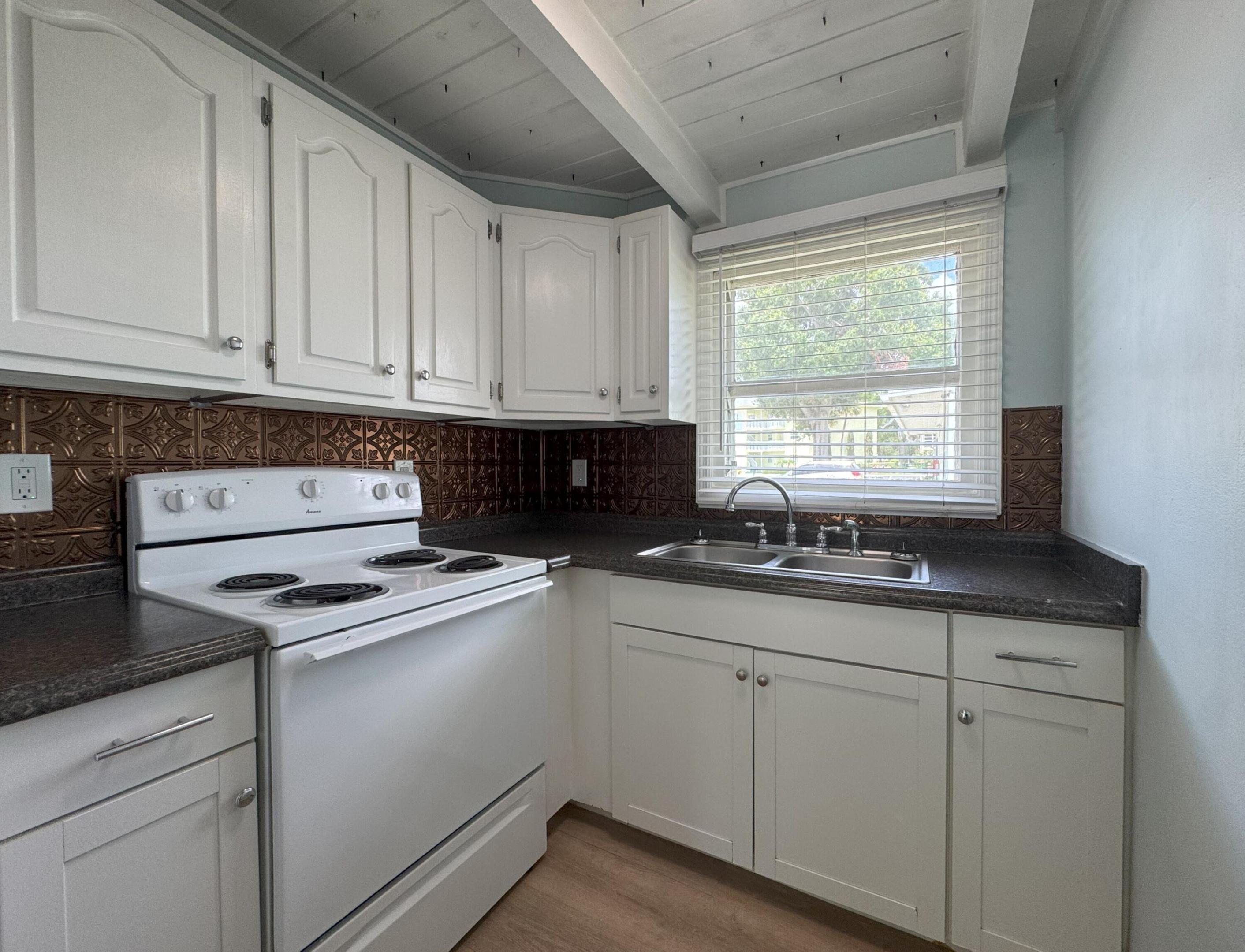 2204 Ponce De Leon Circle 3 Property Photo 13