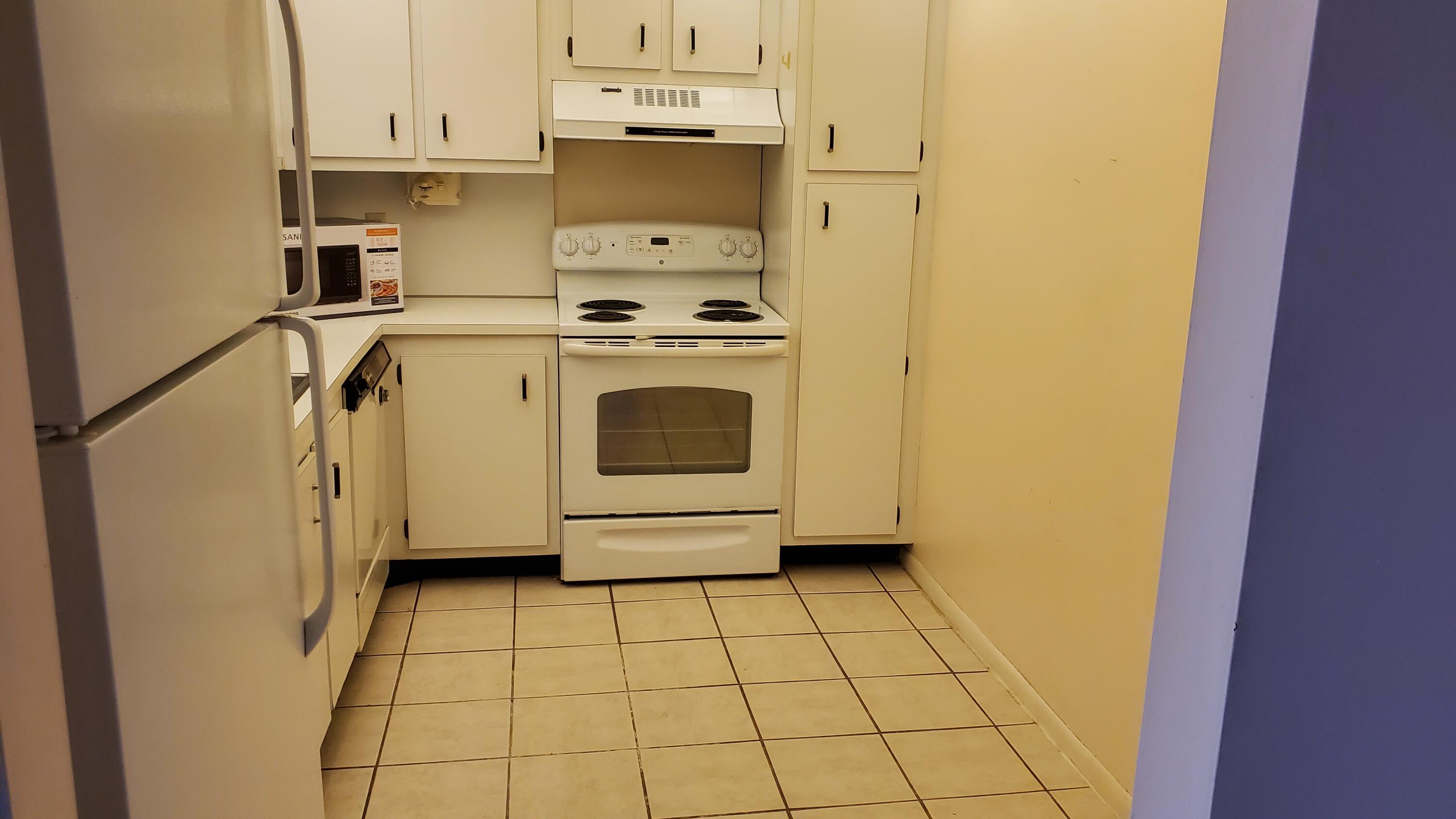 1000 St Charles Place Unit 215 Property Photo 11