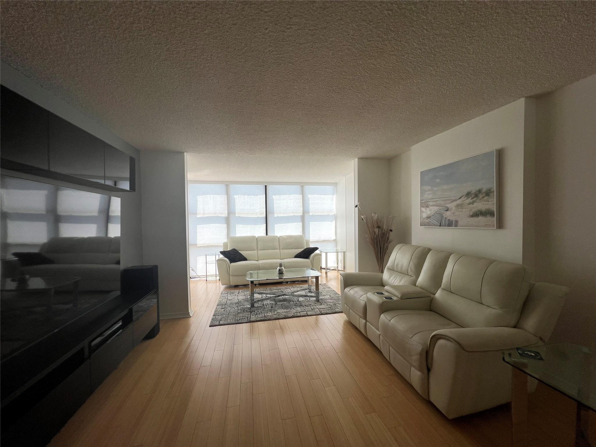 800 Parkview Drive Property Photo 15