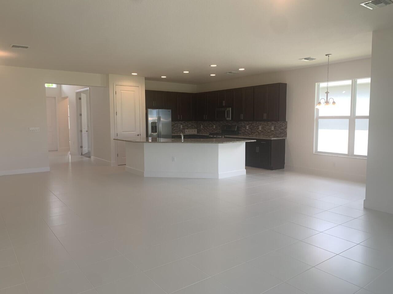 11933 Sw Poseidon Way Property Photo 2