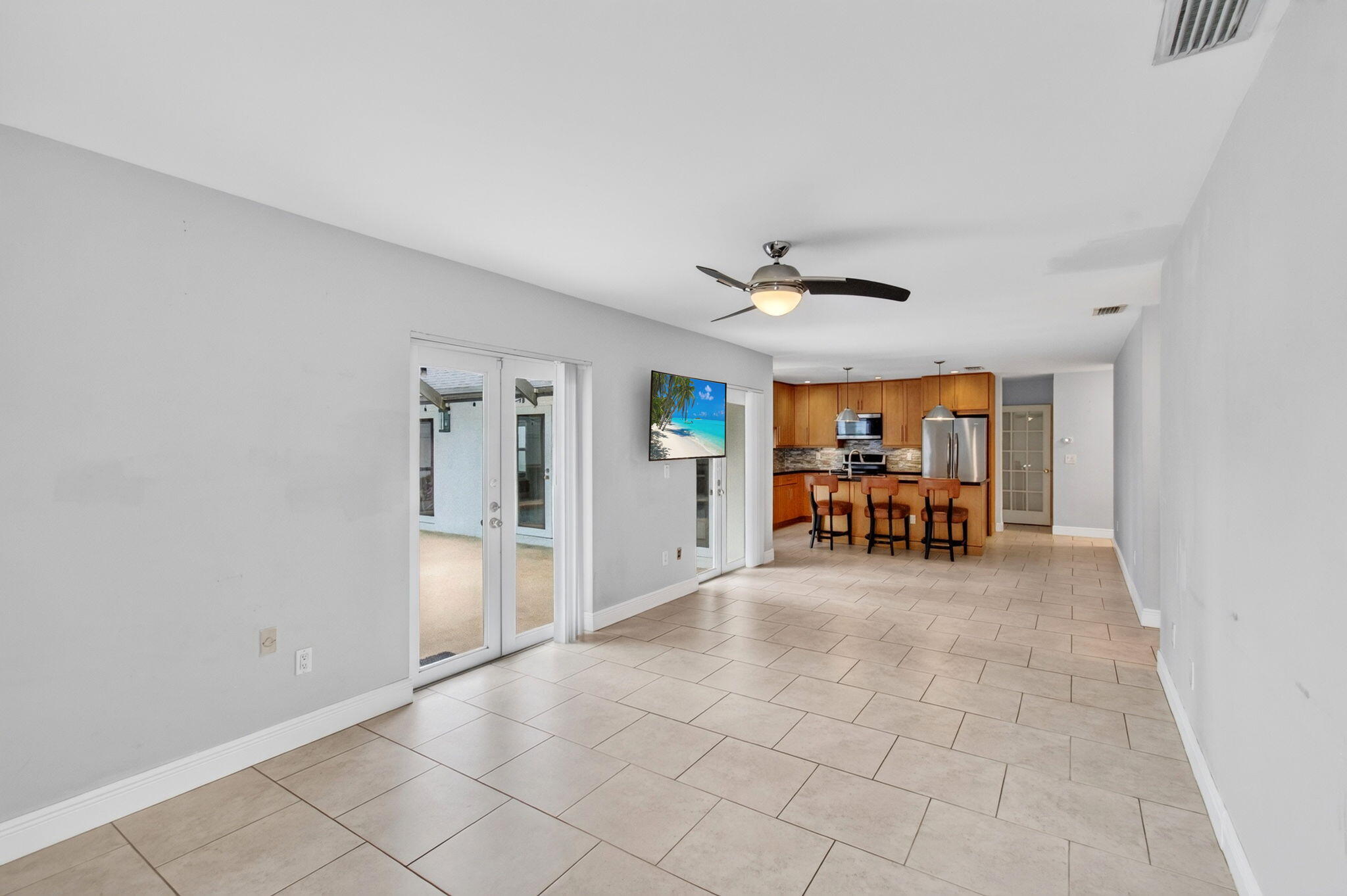 586 Nw 45th Way Property Photo 13