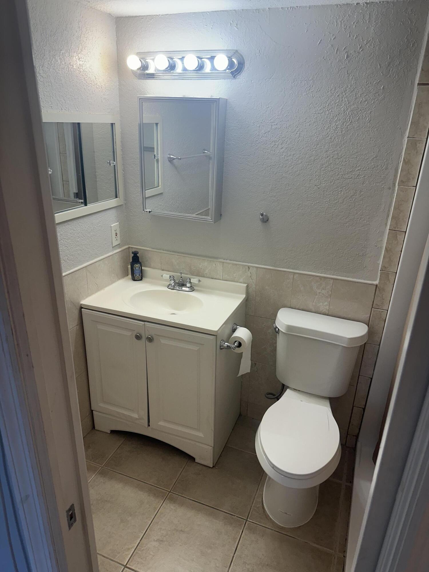 128 Norwich F Property Photo 10