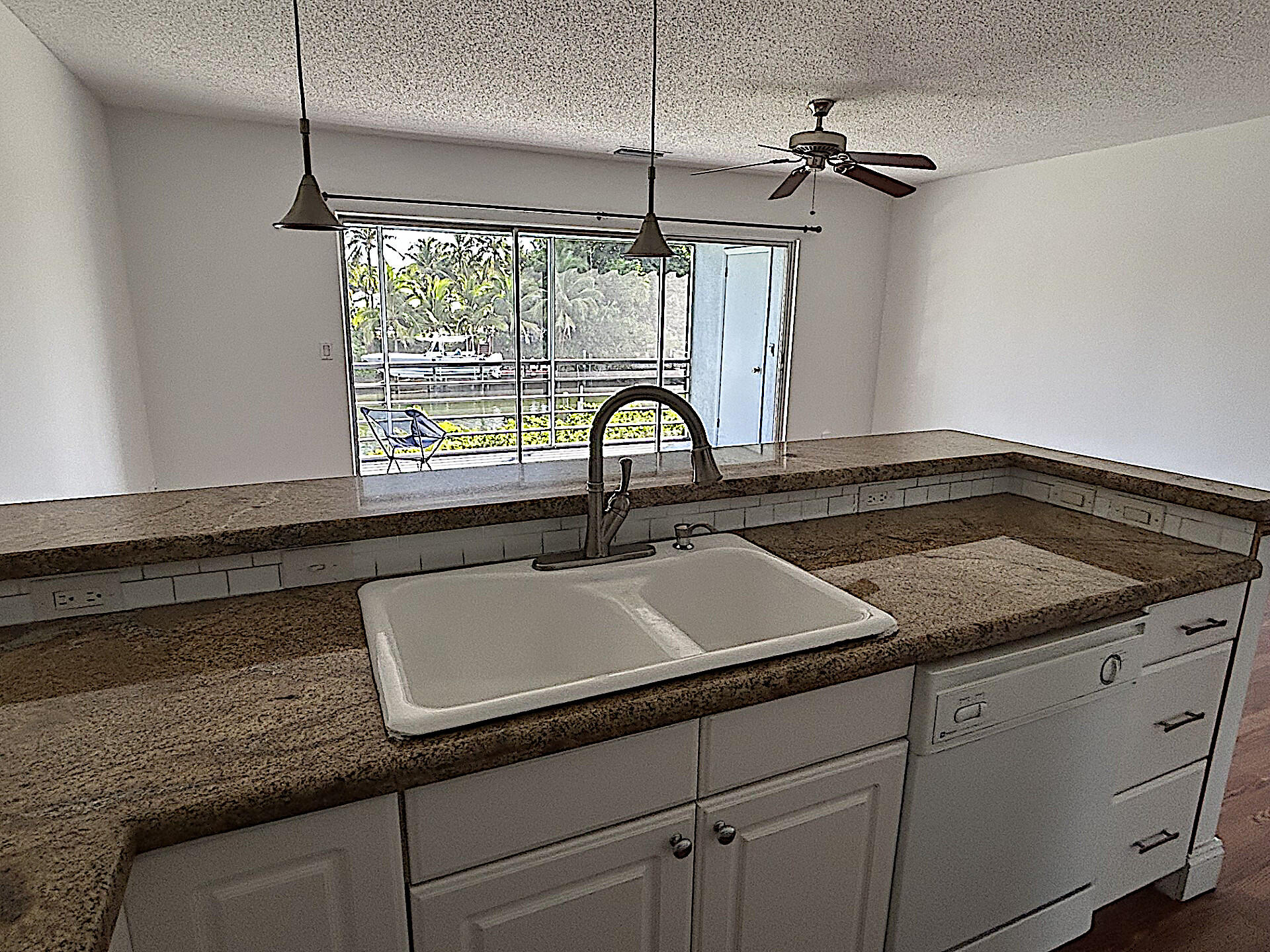 342 Southwind Drive 203 Property Photo 6