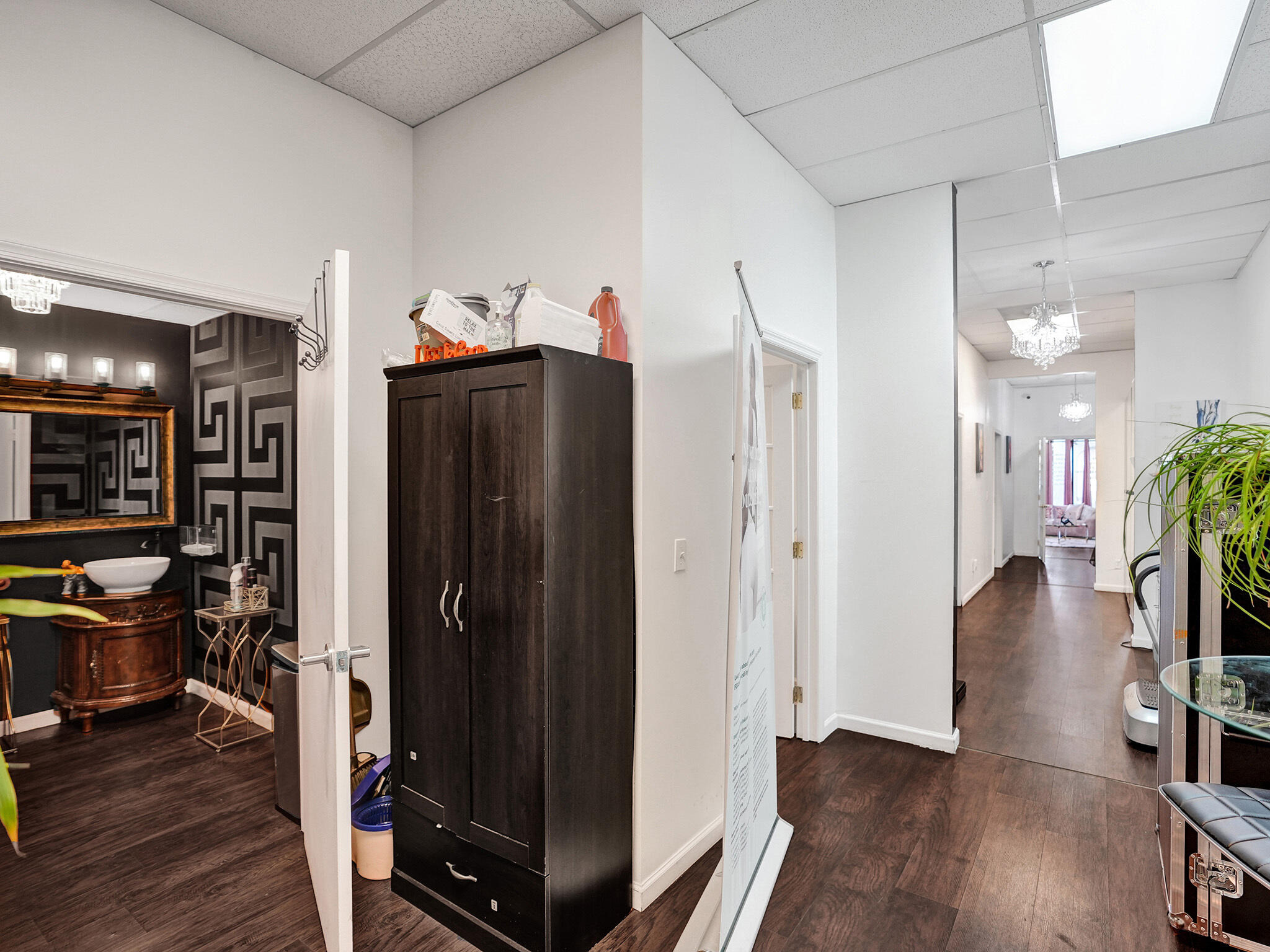 8140 Pines Boulevard Property Photo 22