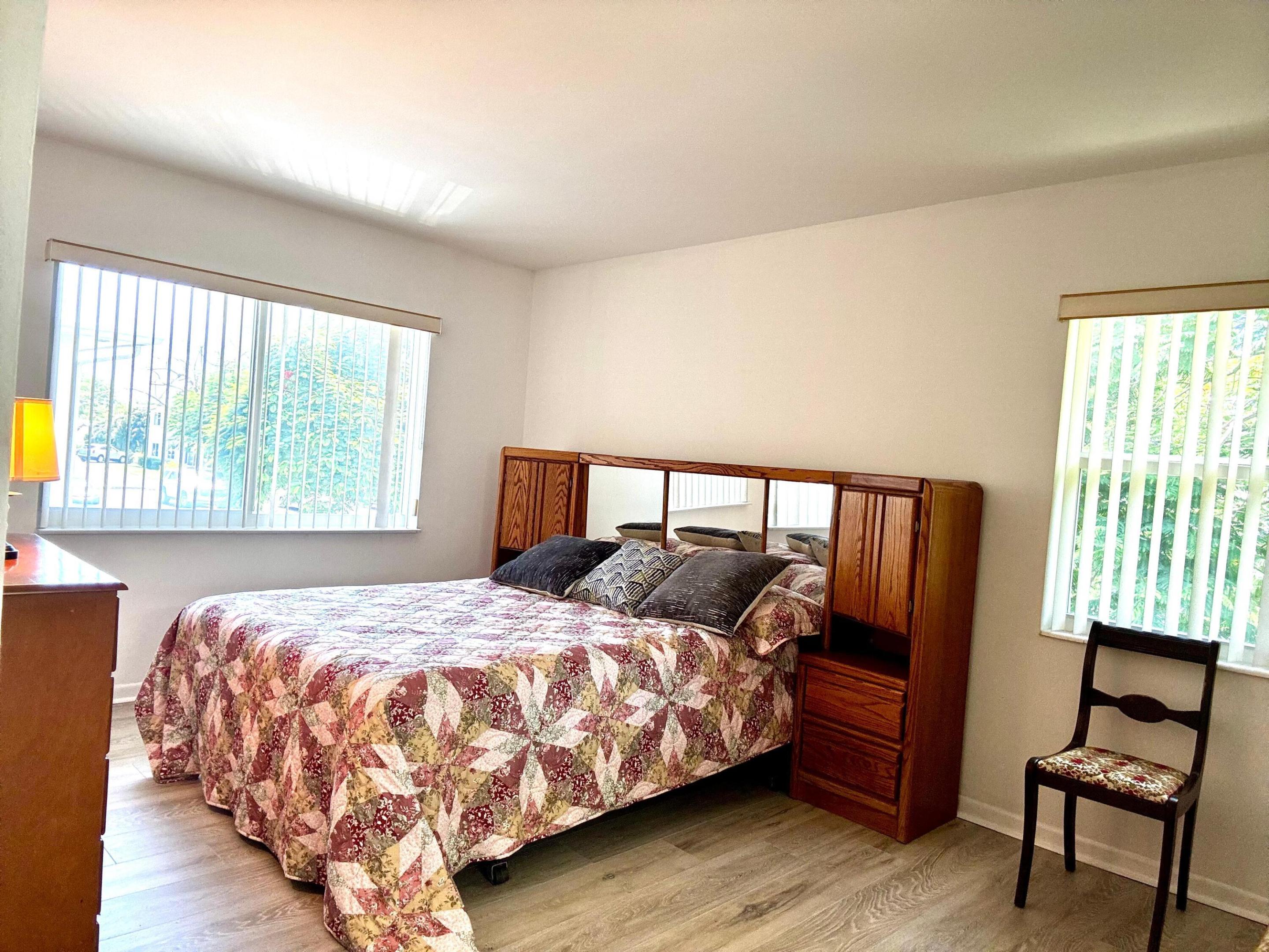 310 N North Boulevard 2a Property Photo 5