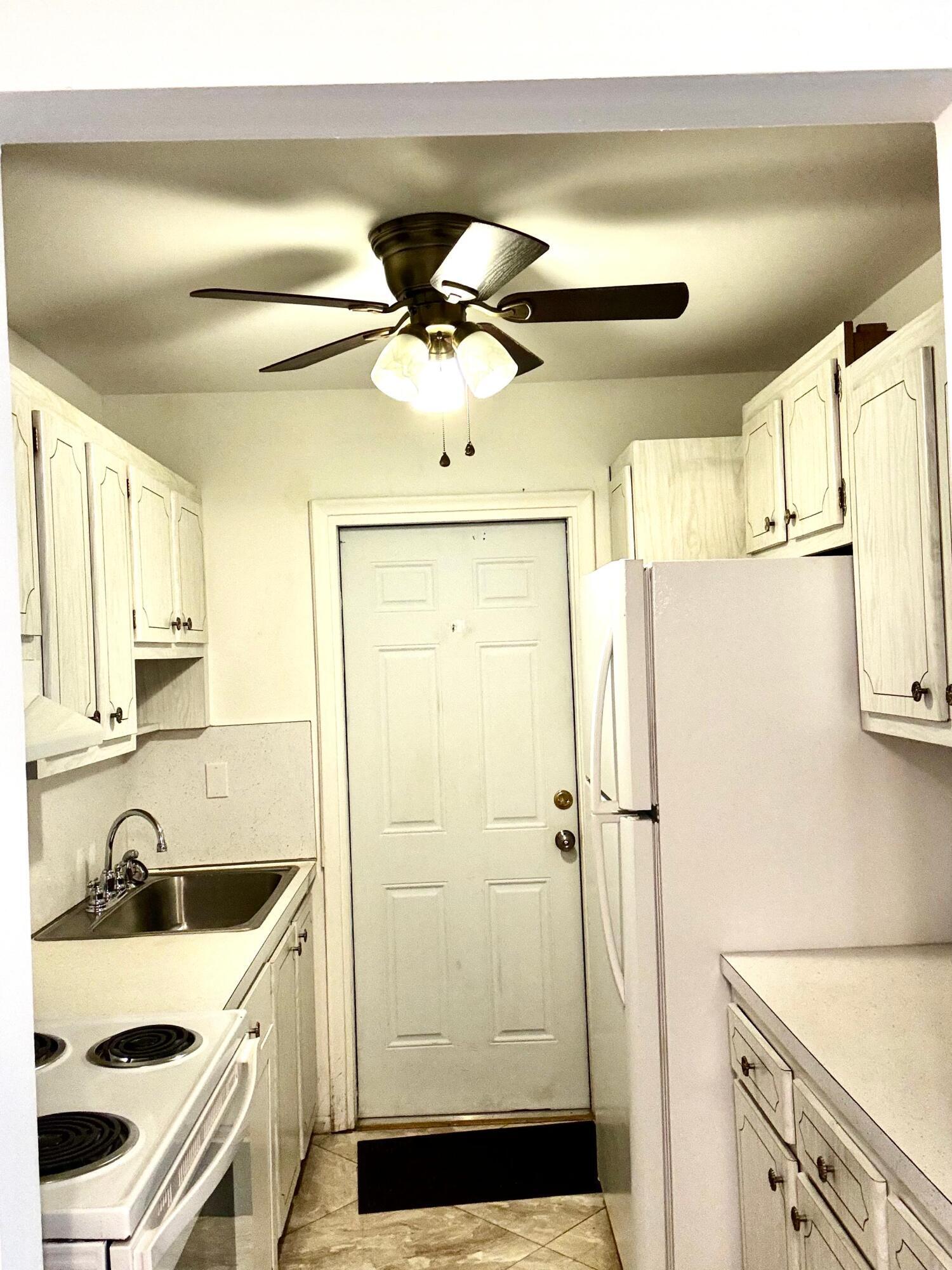 310 N North Boulevard 2a Property Photo 11