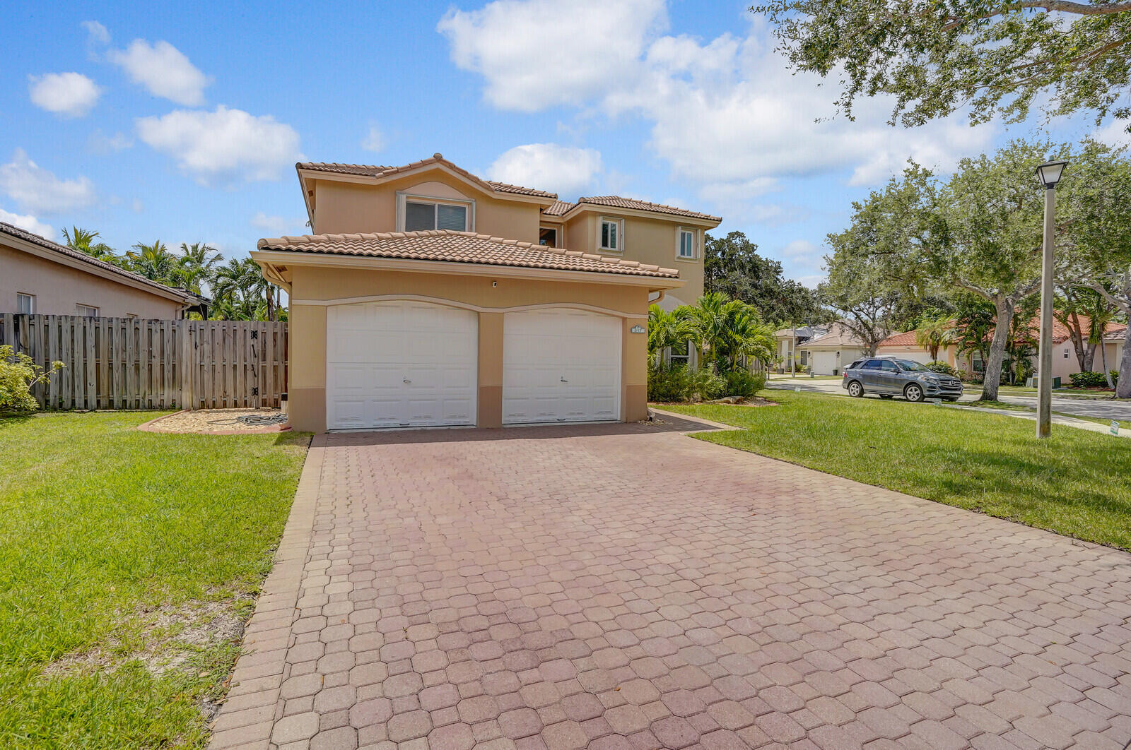 317 E Garden Cove Circle Property Photo 49