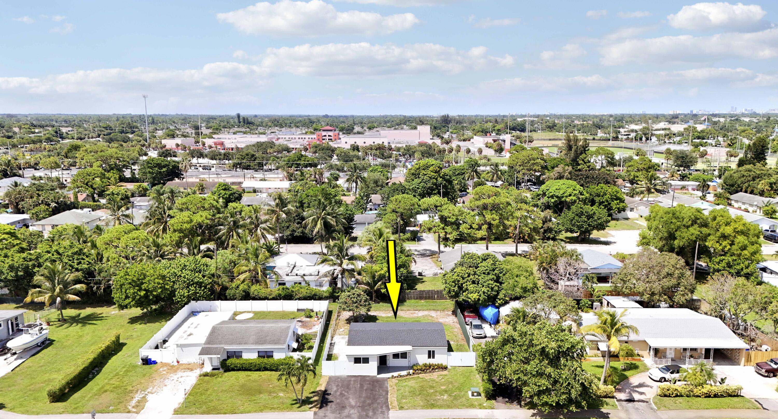 4785 Clinton Boulevard Property Photo 1