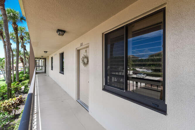 2301 Marina Isle Way 203 Property Photo 28
