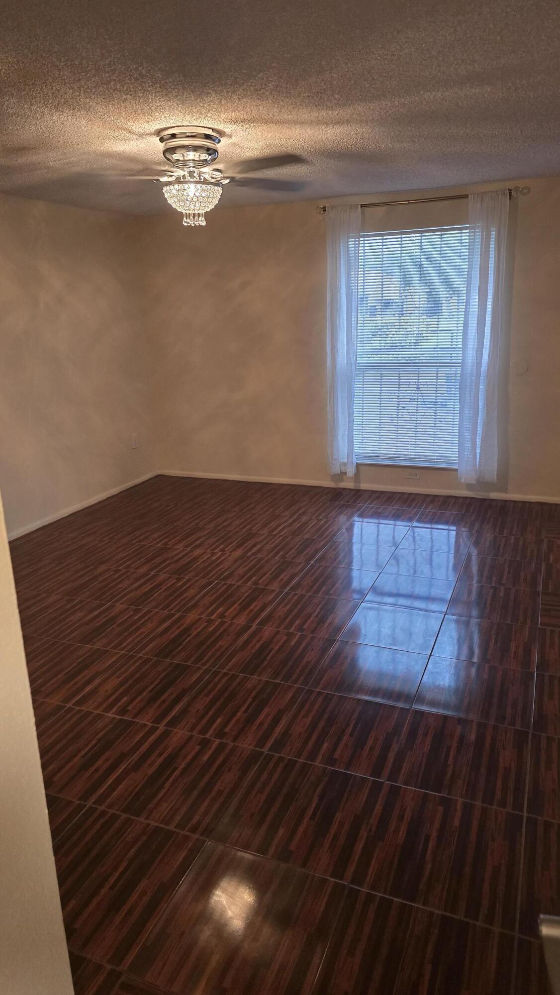118 Cambridge Lane Property Photo 13
