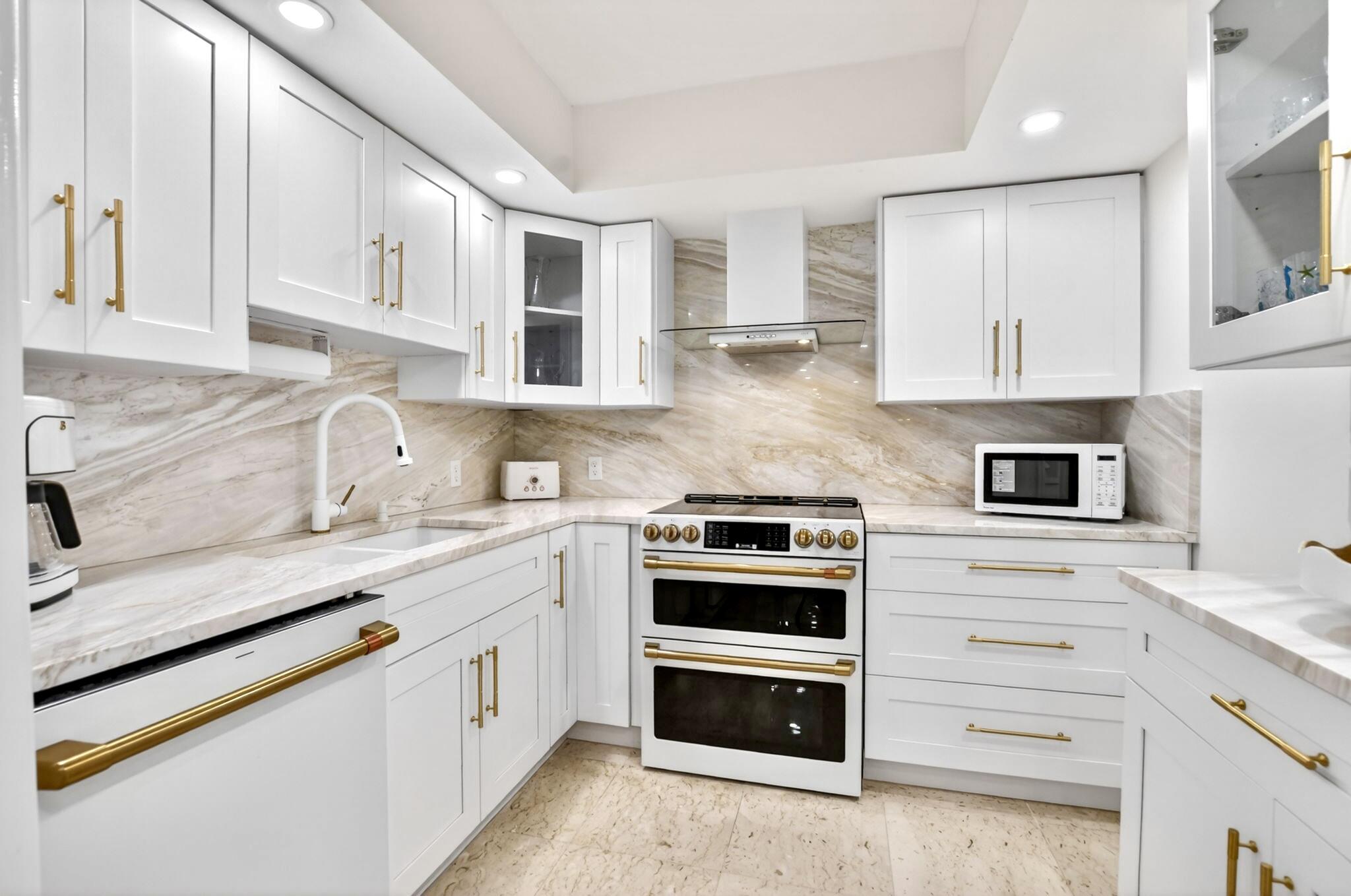 4101 N Ocean Boulevard D-1605 Property Photo 22