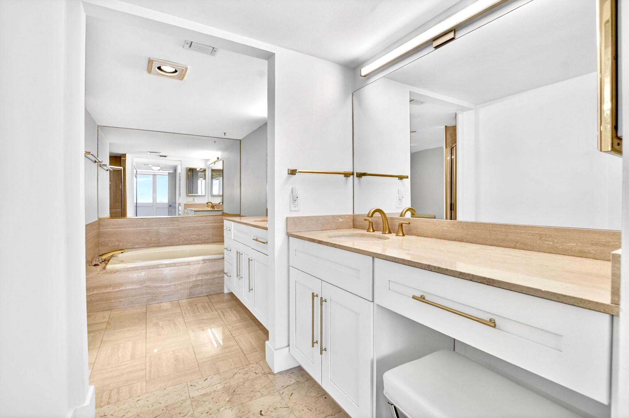 4101 N Ocean Boulevard D-1605 Property Photo 32