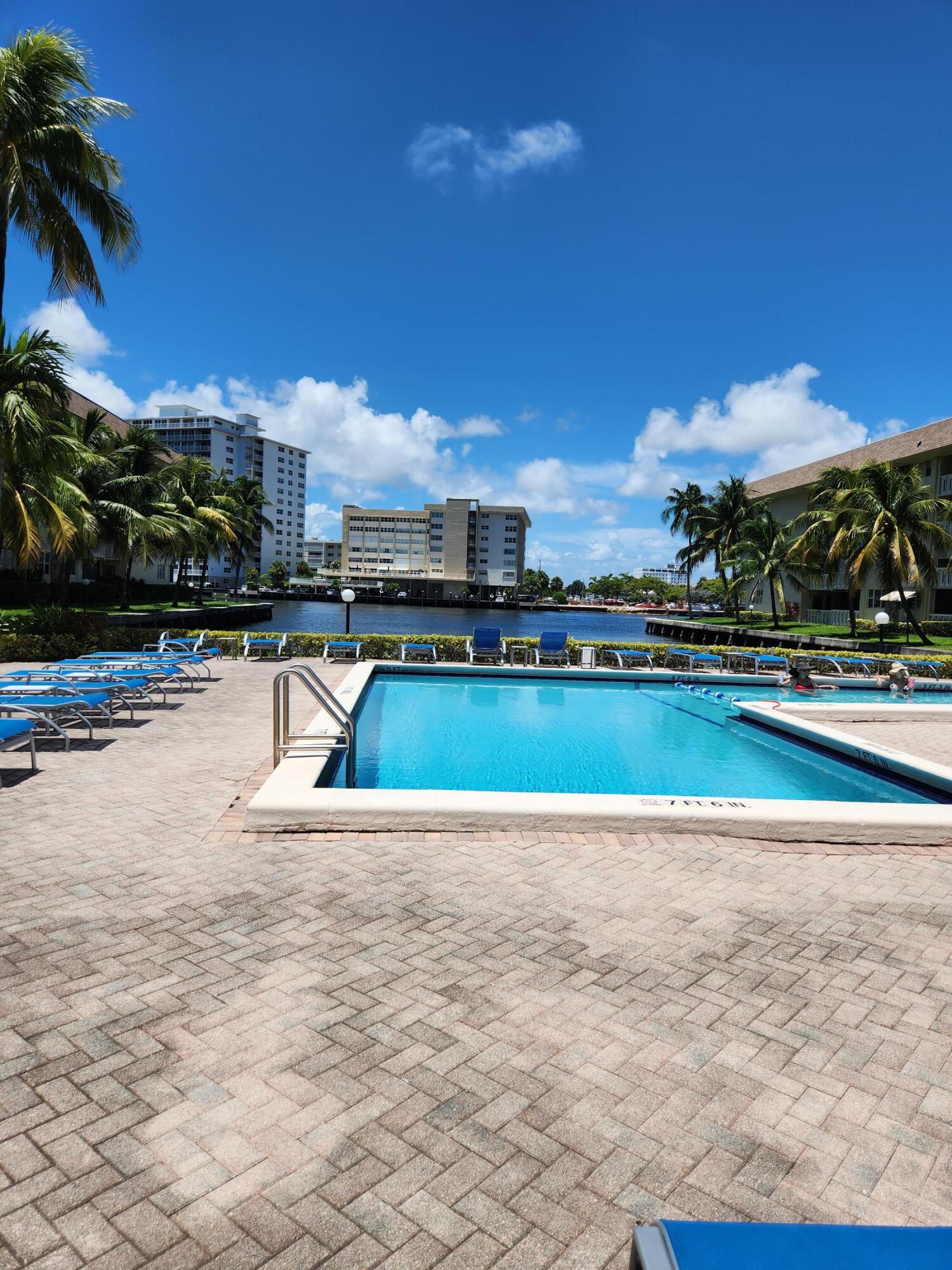 1893 S Ocean Drive 511 Property Photo 11