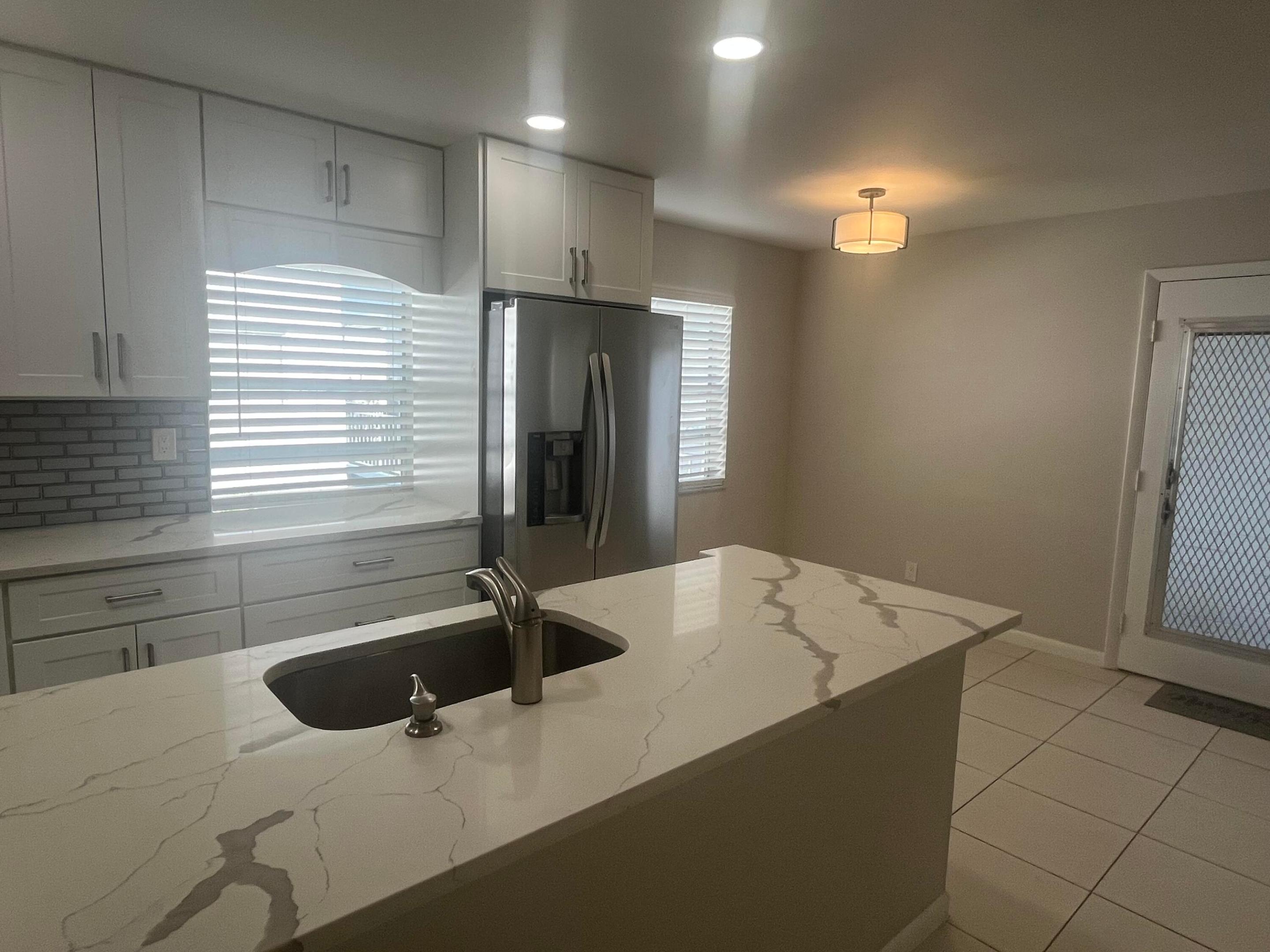 93 Normandy B Property Photo 4