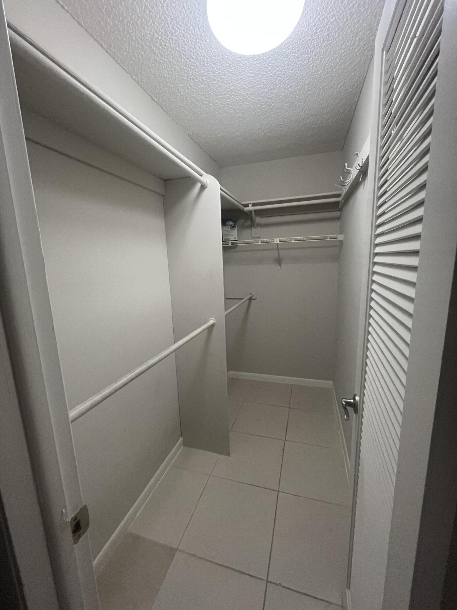 93 Normandy B Property Photo 16