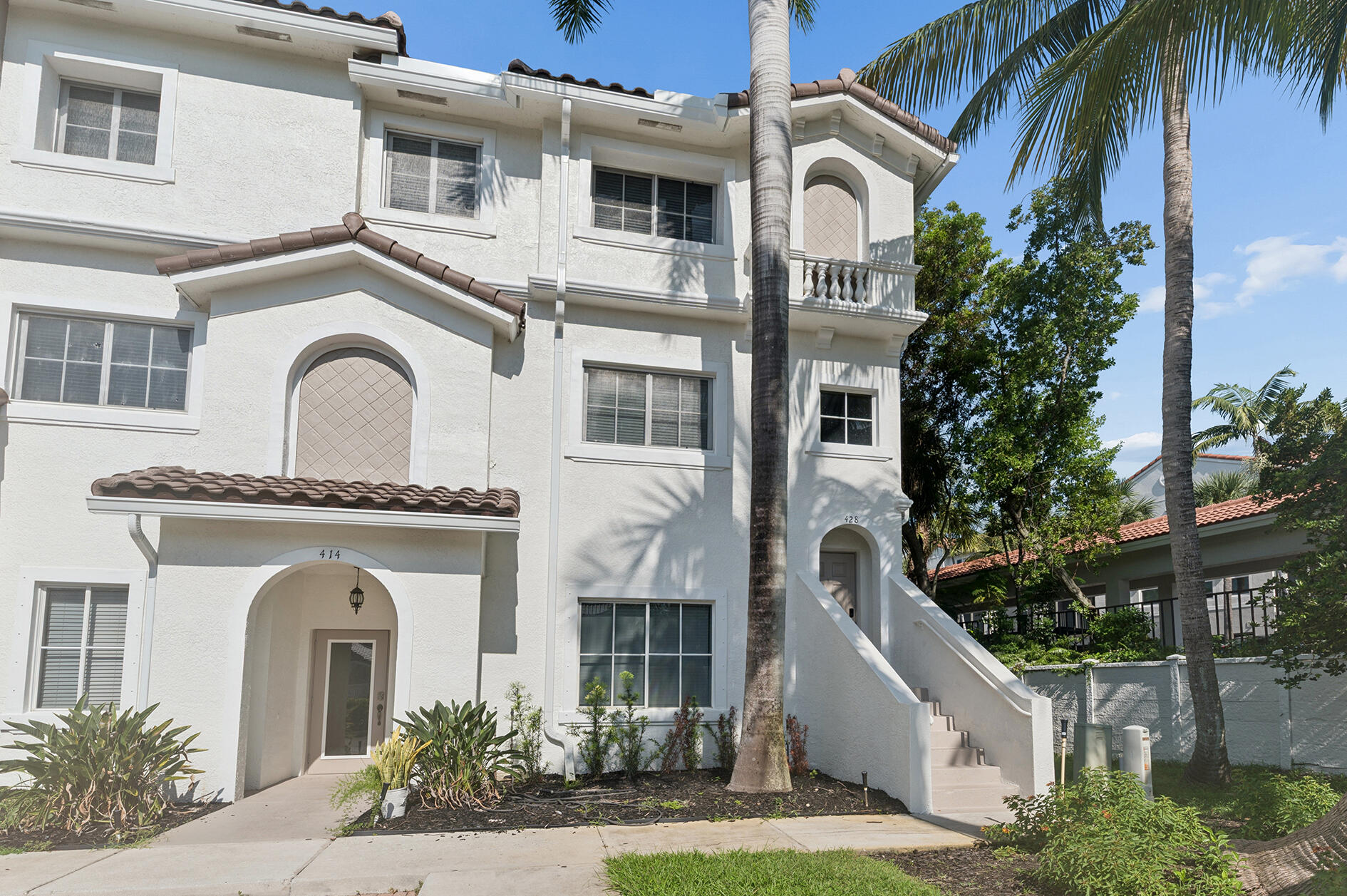 428 Bayfront Drive Property Photo 1
