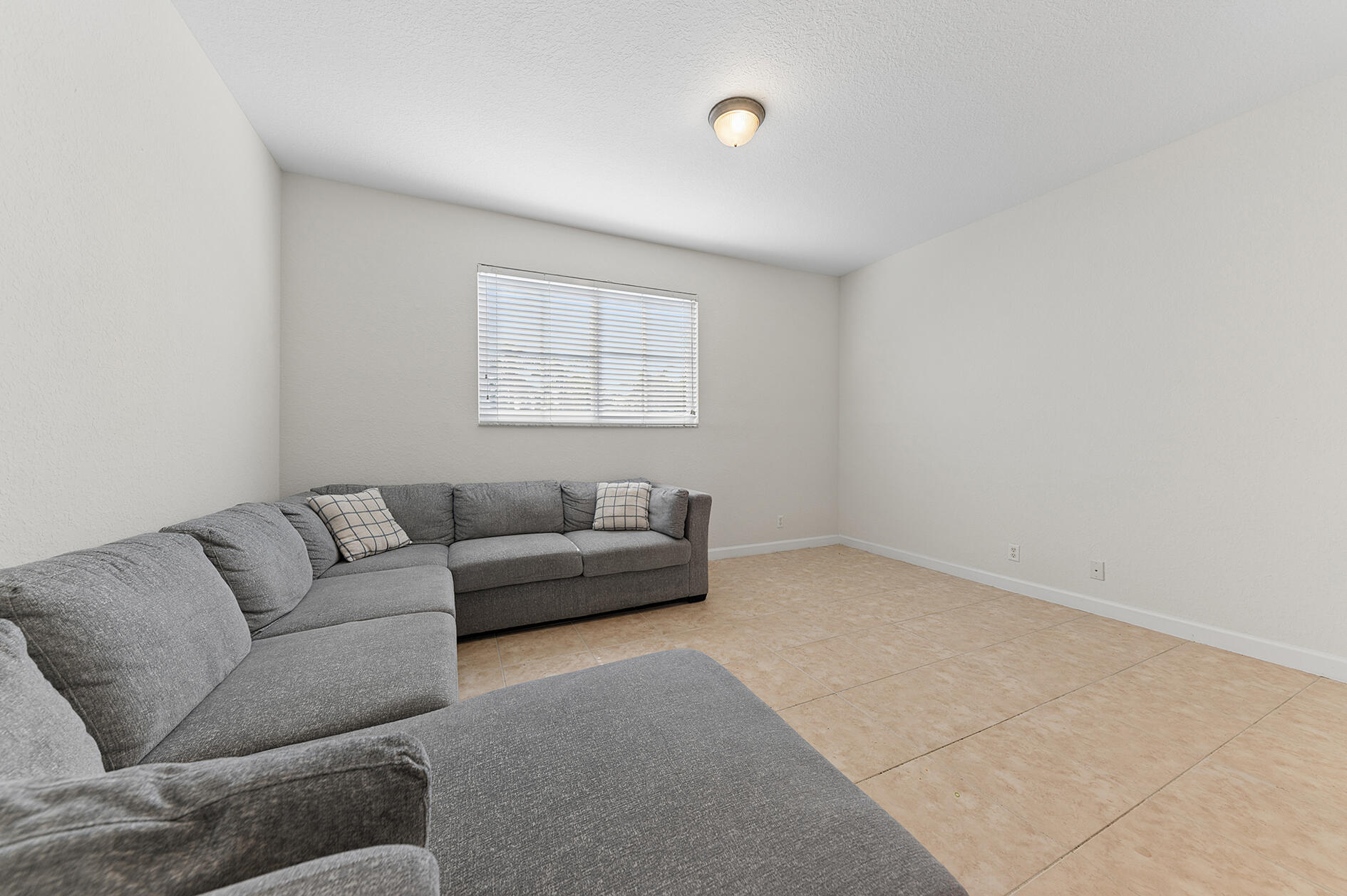 428 Bayfront Drive Property Photo 7
