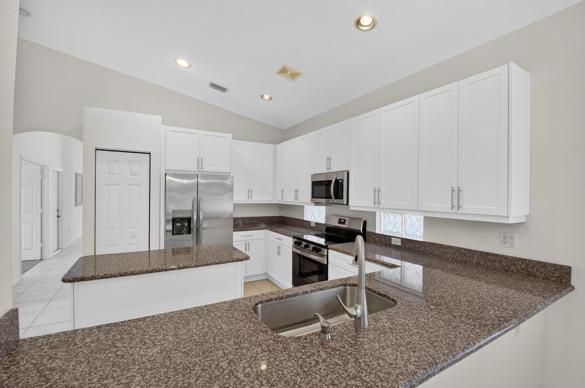 8107 Bellafiore Way Property Photo 6