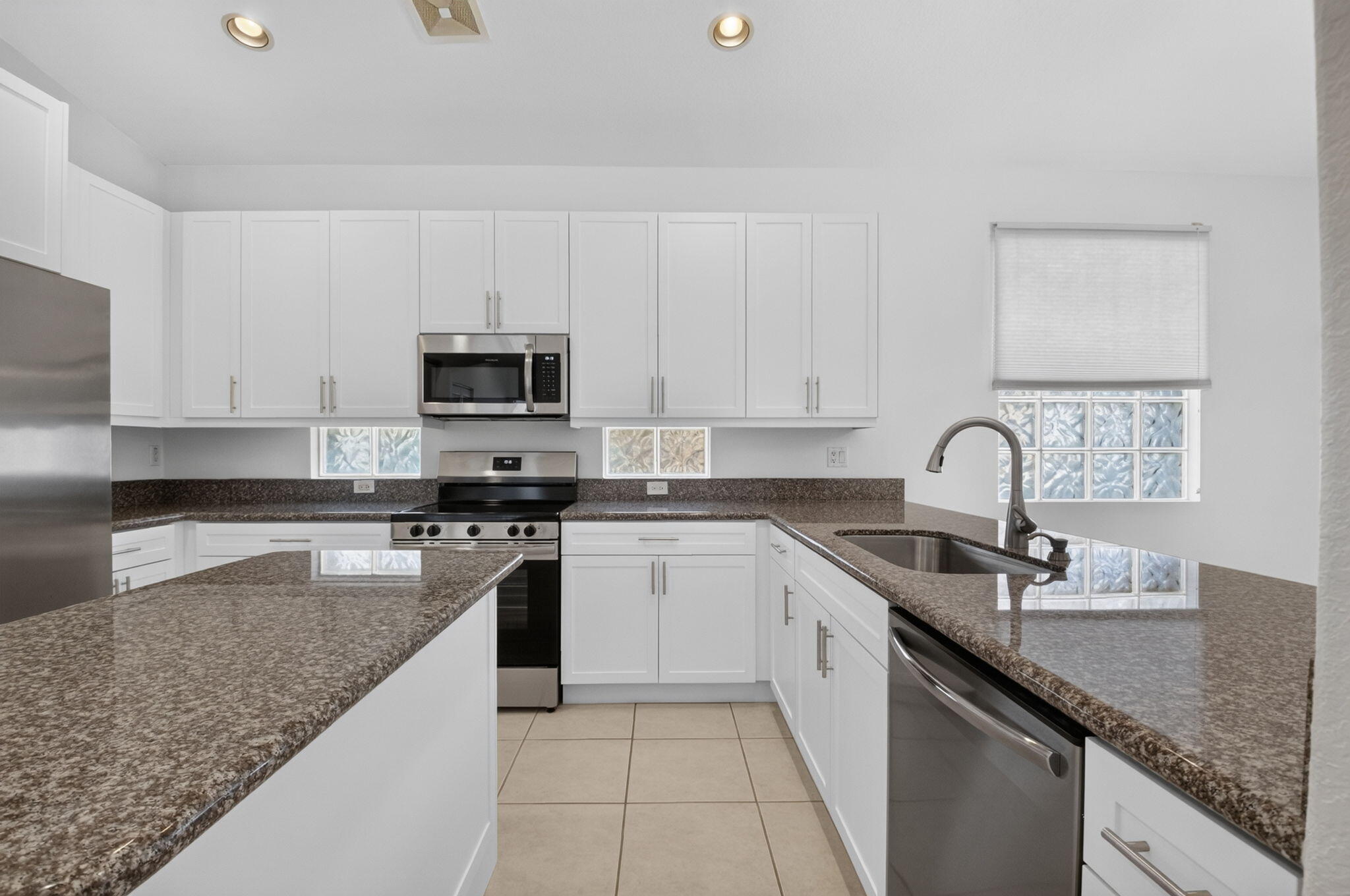 8107 Bellafiore Way Property Photo 8
