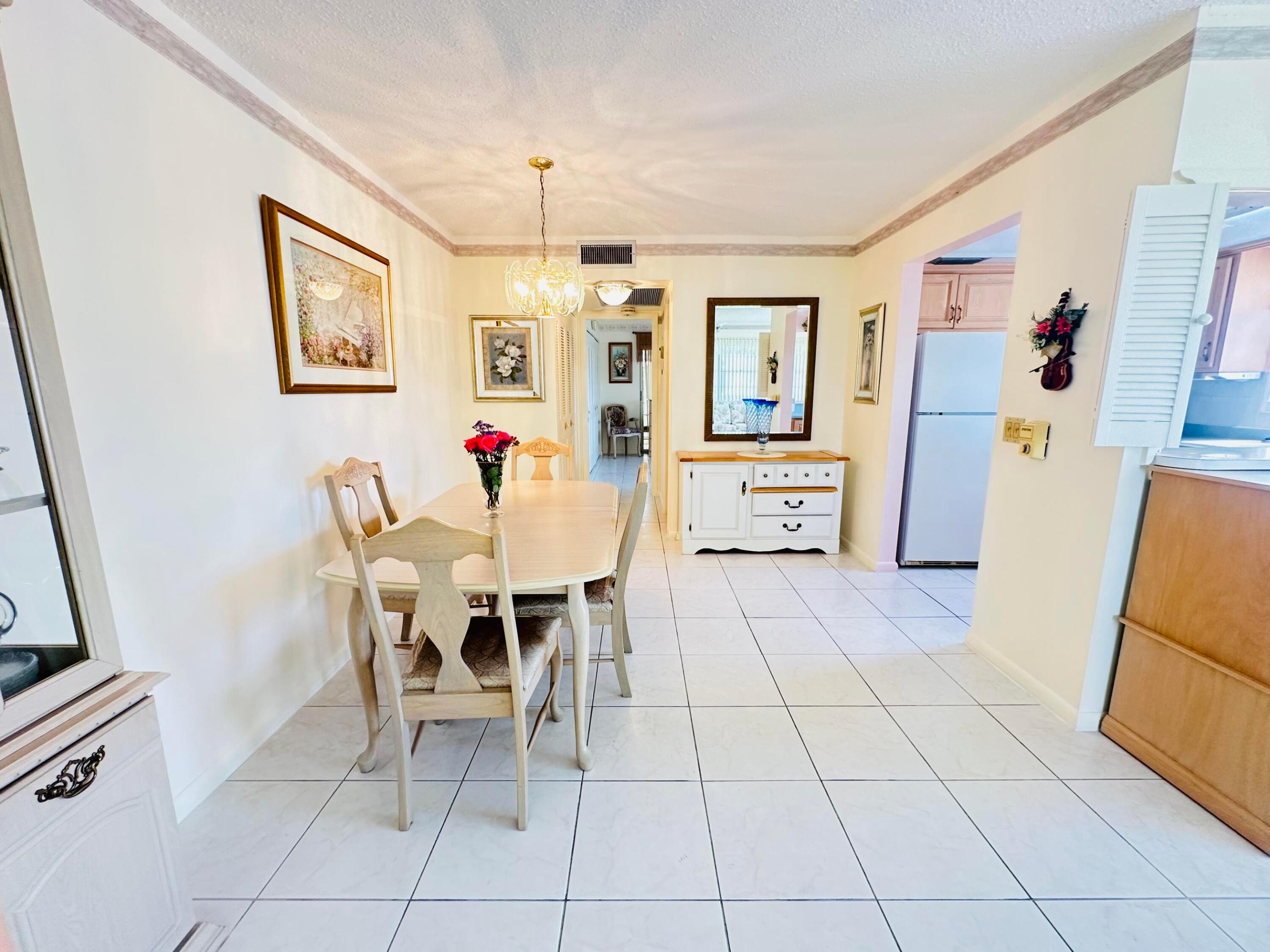 41 Lyndhurst B Property Photo 7