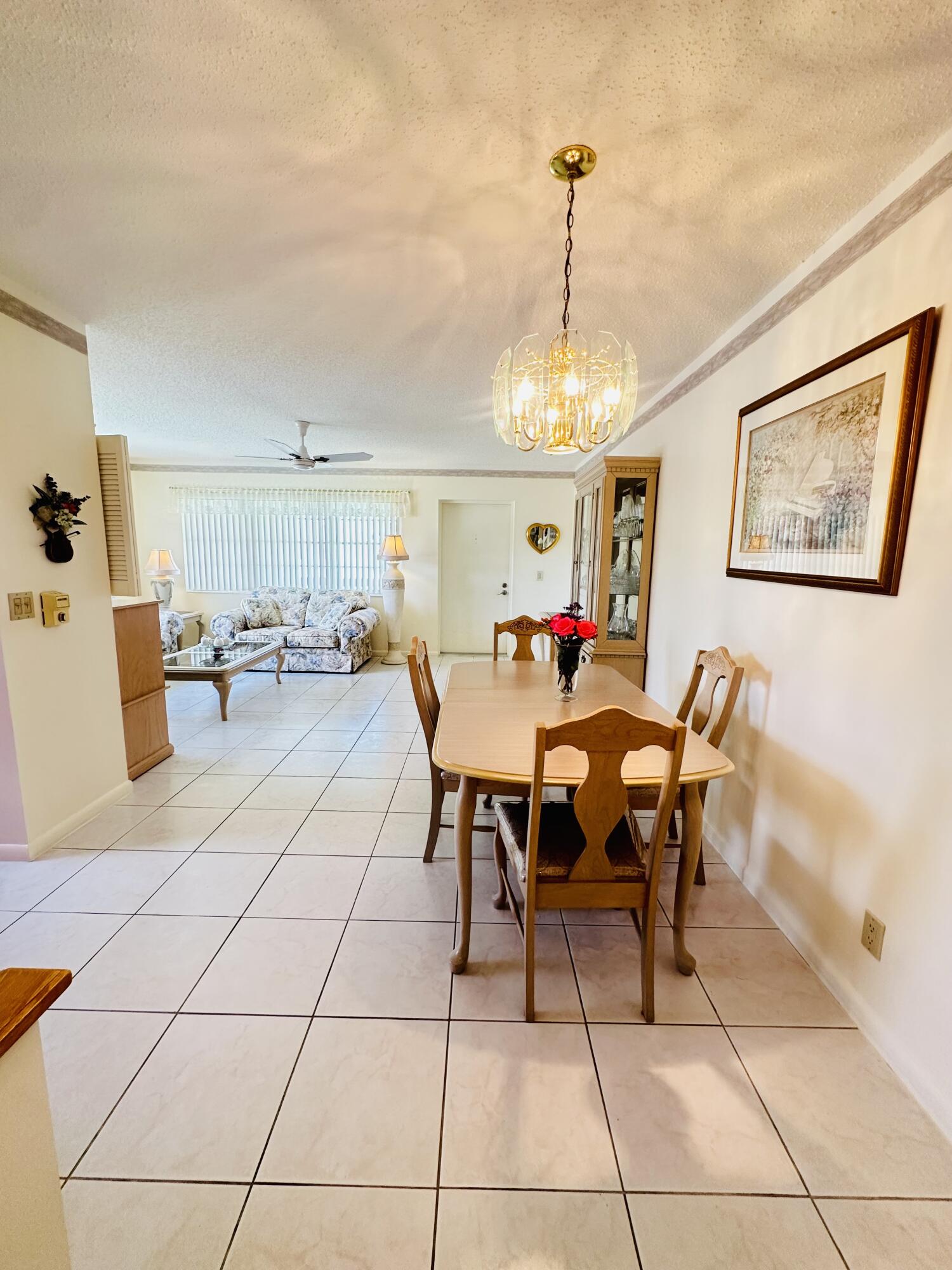41 Lyndhurst B Property Photo 8